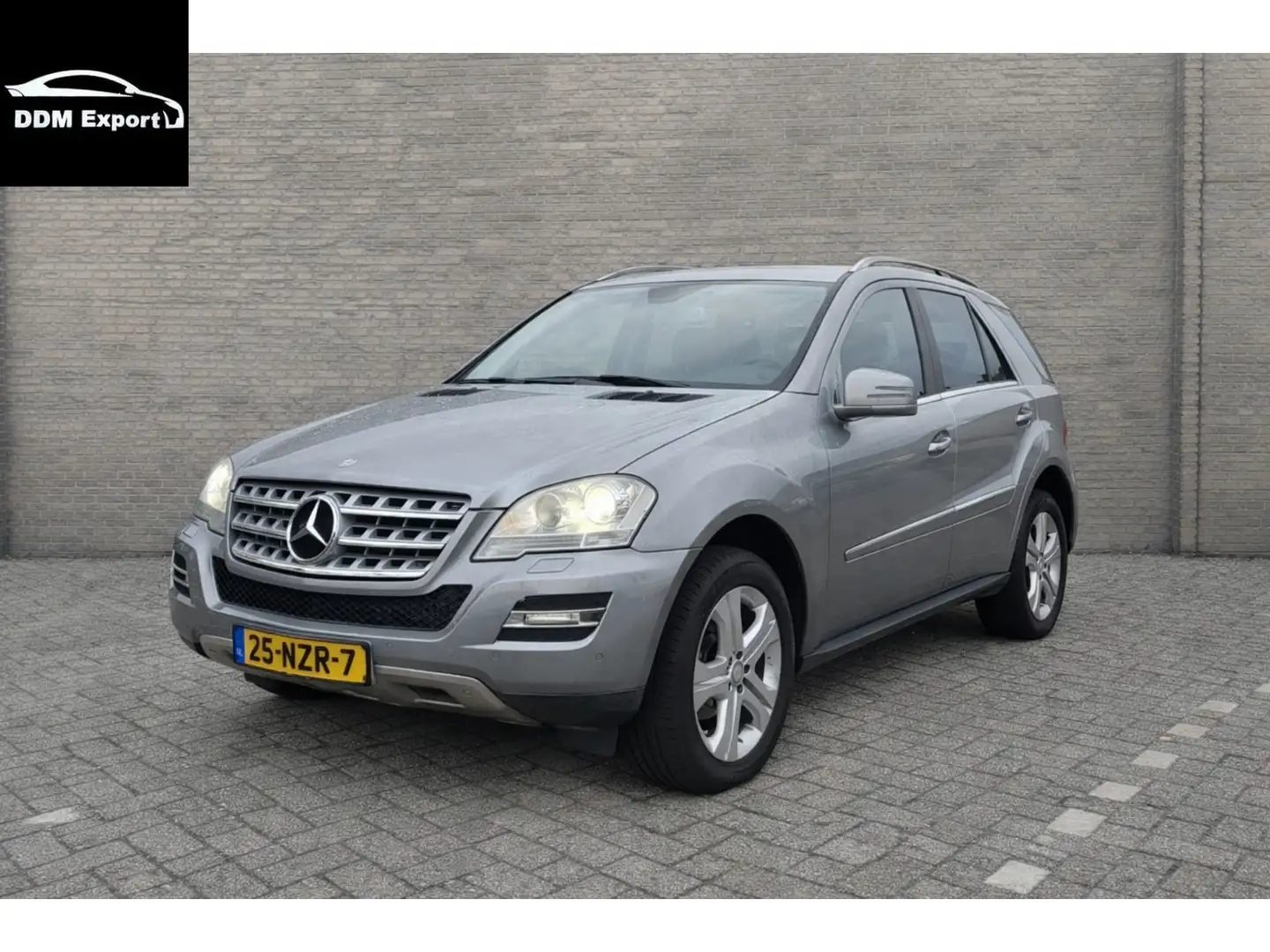 Mercedes-Benz ML 300 M-klasse CDI BlueEFFICIENCY Prestige Grau - 1