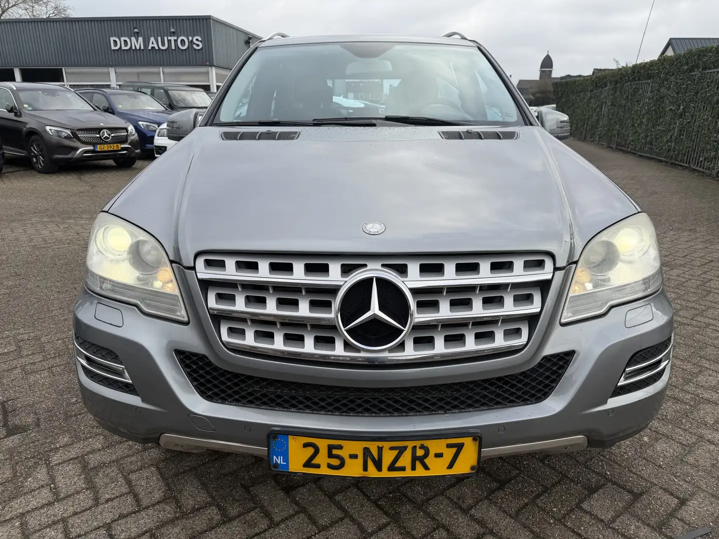 Mercedes-Benz ML 300 M-klasse CDI BlueEFFICIENCY Prestige Grau - 2