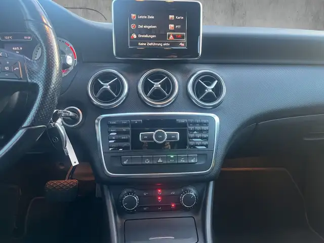Mercedes-Benz A view 14