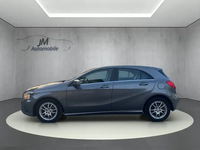 Mercedes-Benz A view 3
