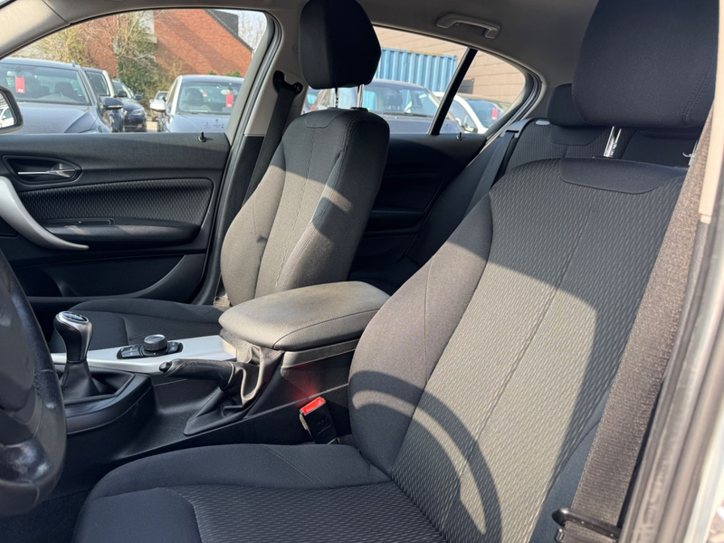BMW 116 d 5-trg Klimaauto PDC ANHÄNGERKPL Multifkt — photo 6