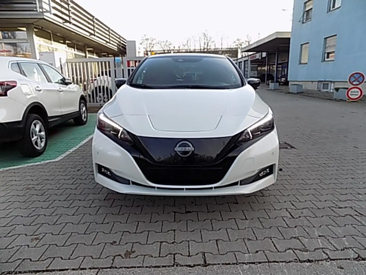 Nissan Leaf MY22 e+Tekna 59kwh 218PS AT Klima Navi Weiß - 2