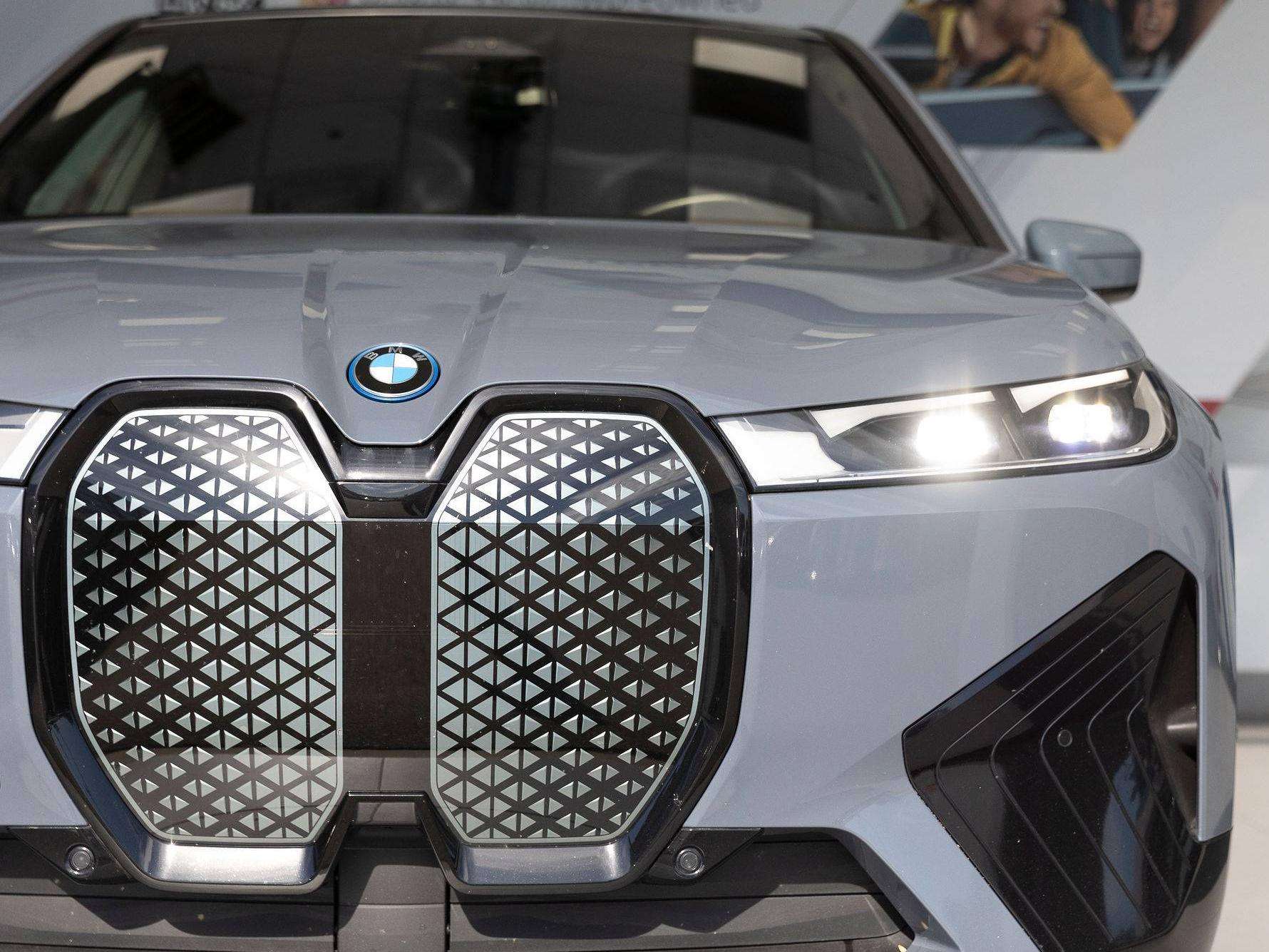 2024 BMW iX