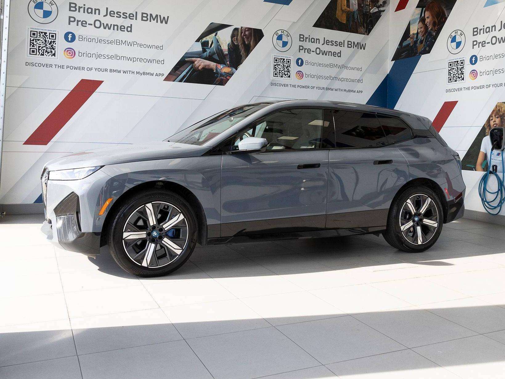 2024 BMW iX
