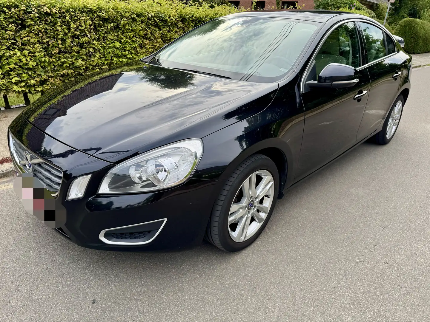 Volvo S60 2.0 D4 Momentum Start/Stop Noir - 2
