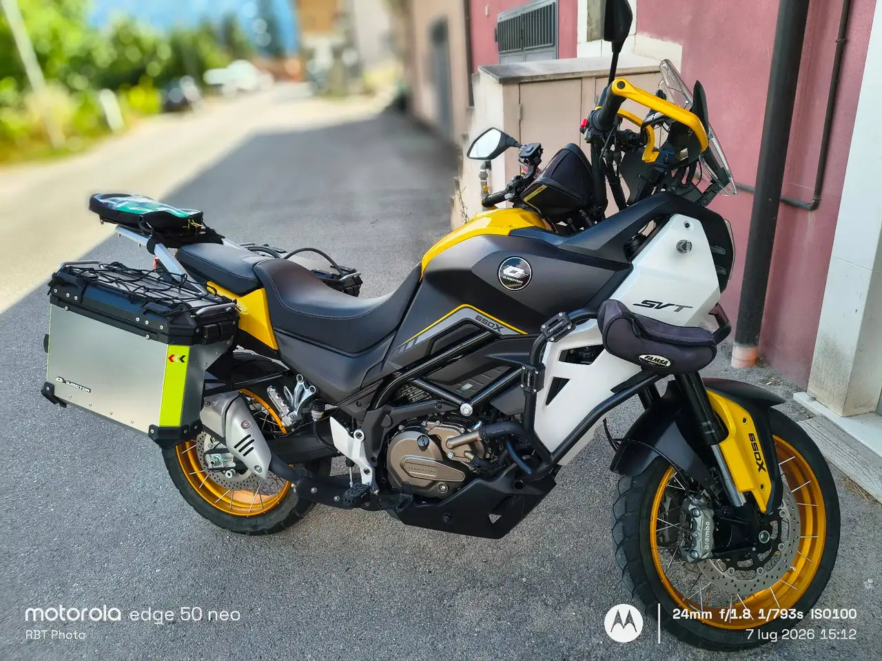 QJ Motor SVT 650 X