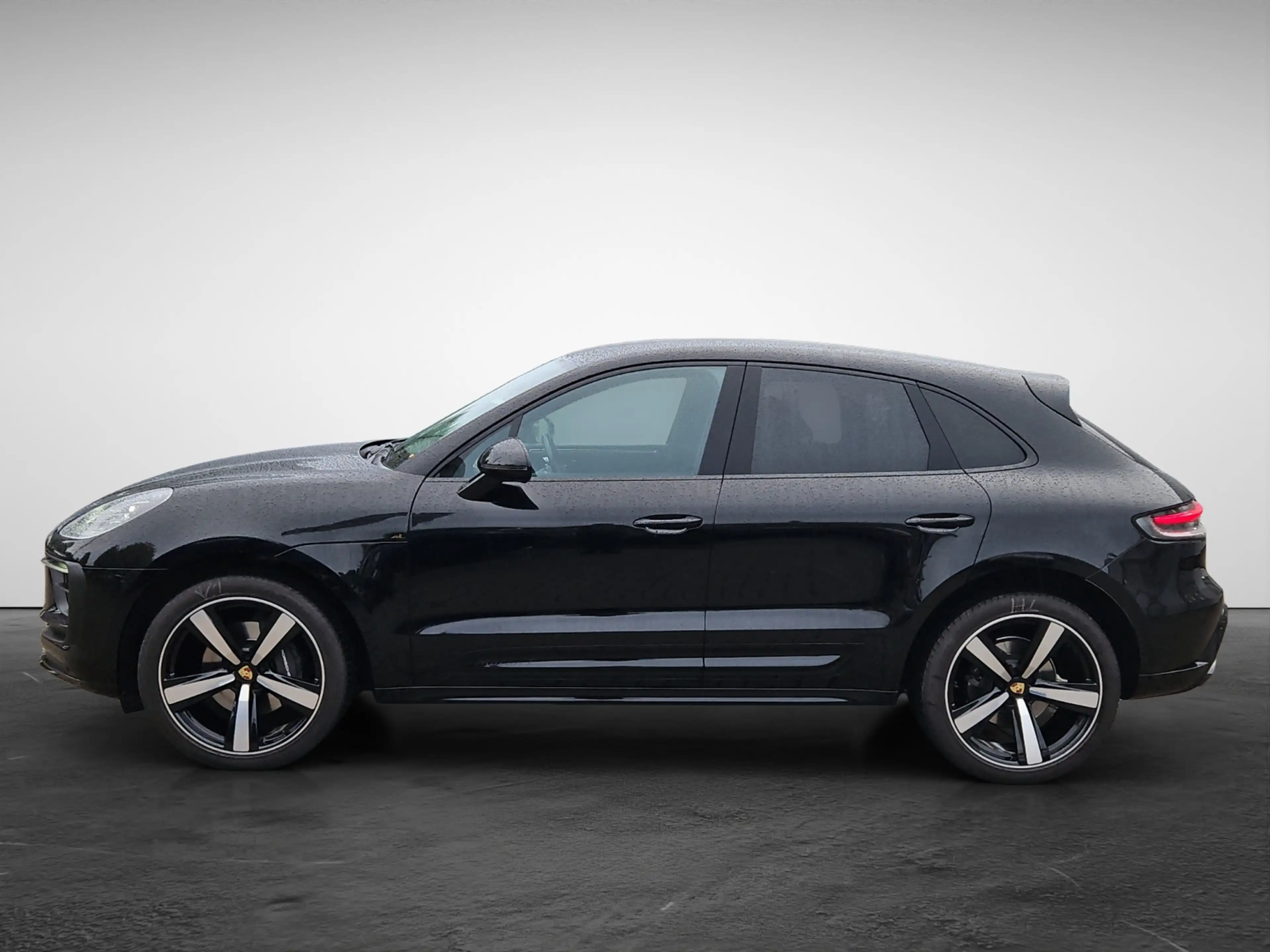 Porsche Macan T — photo 3