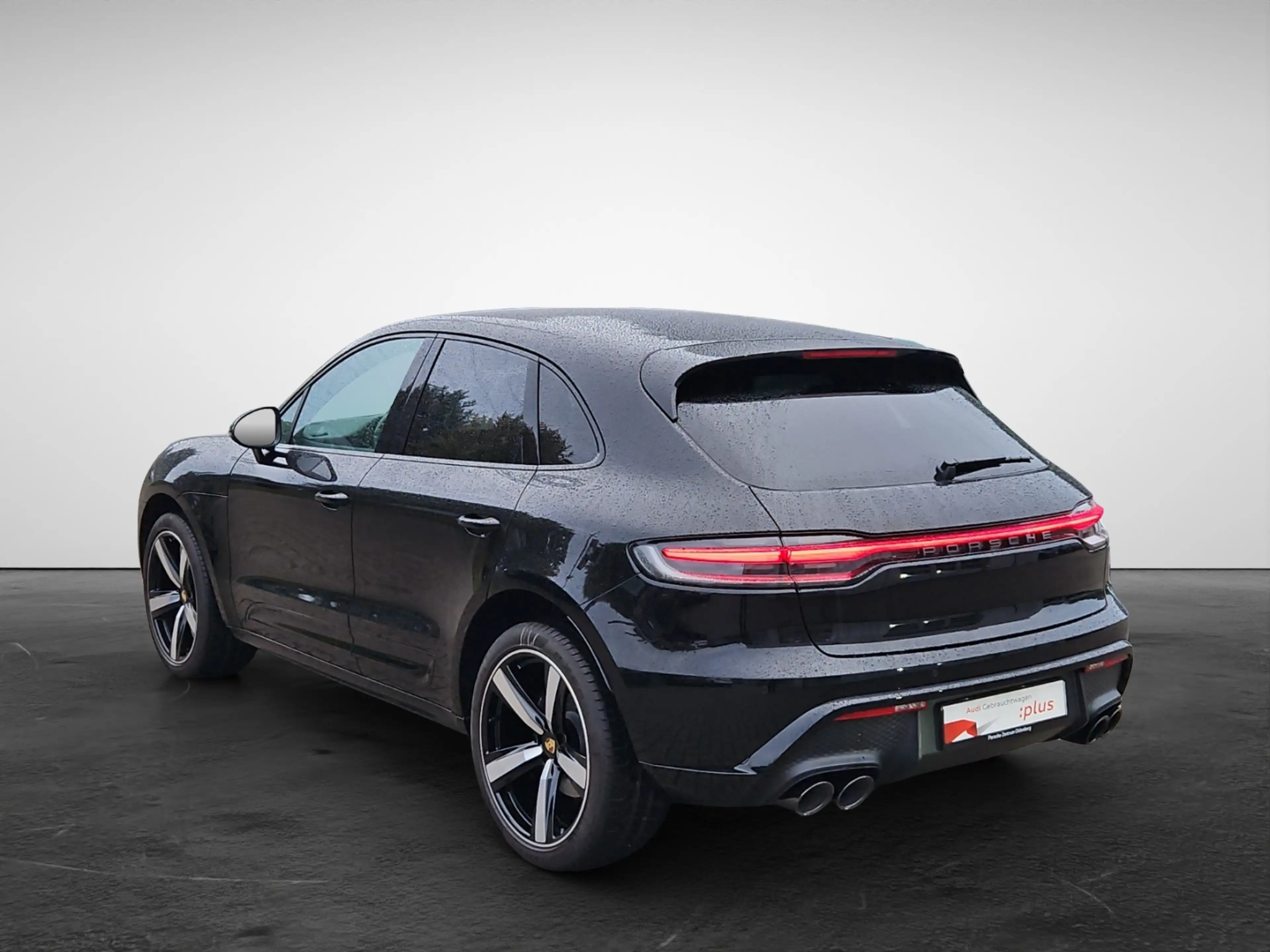 Porsche Macan T — photo 4