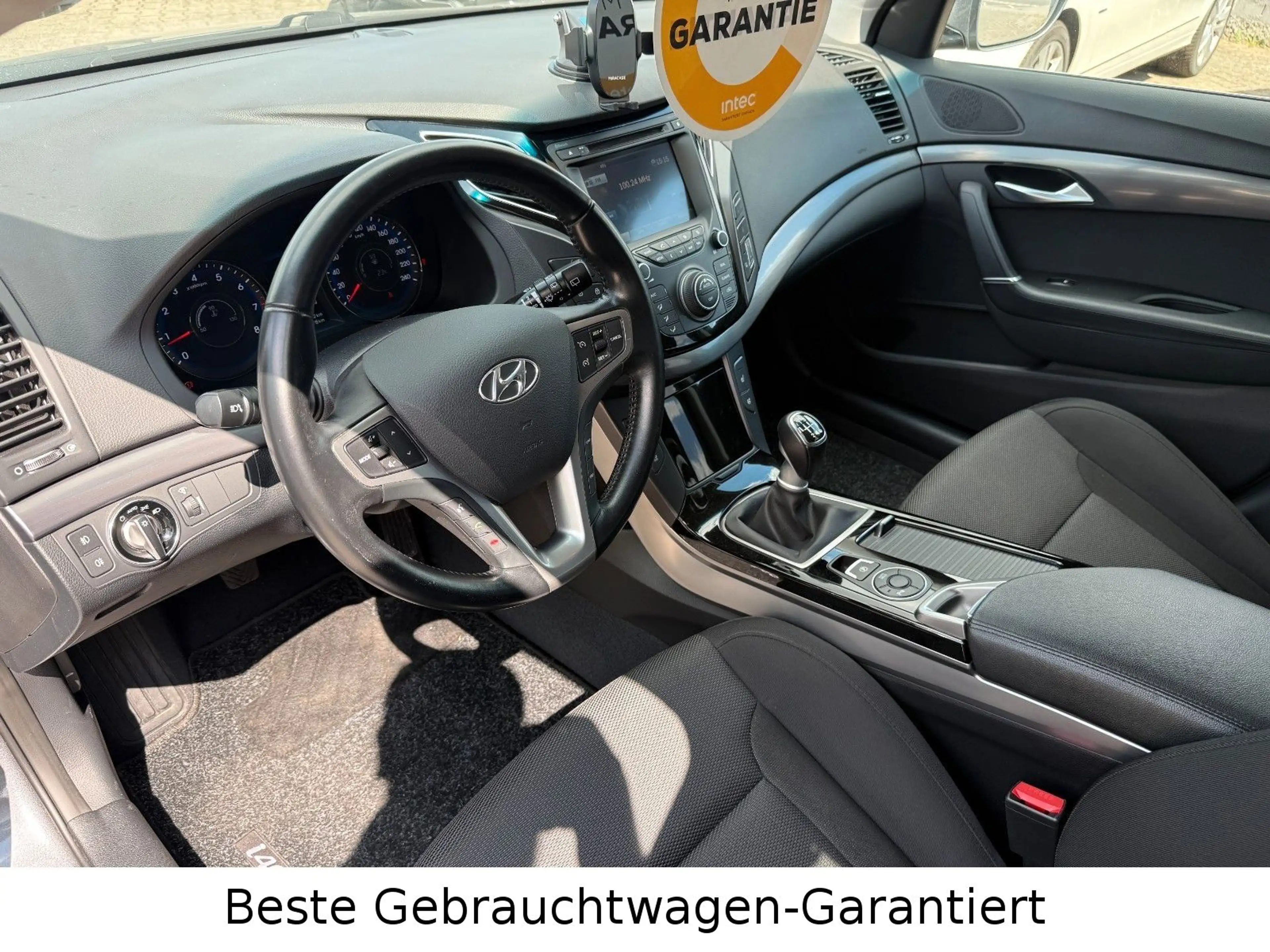 Hyundai i40 FIFA World Cup Edition*Kamera*Tüv 2028* — photo 9