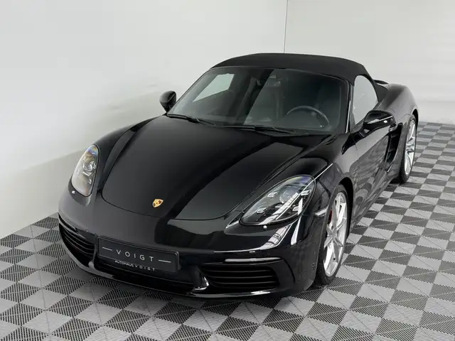 Porsche Boxster view 4