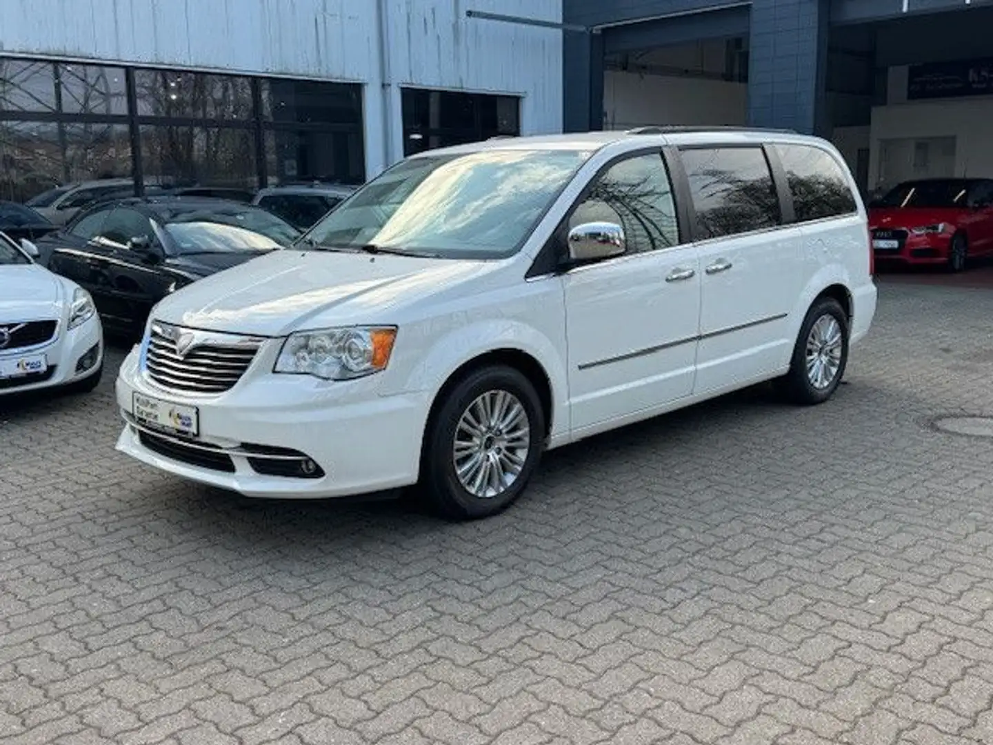 Lancia Voyager 2.8 MultiJet 16v Gold Automatik 2 Hand Weiß - 1