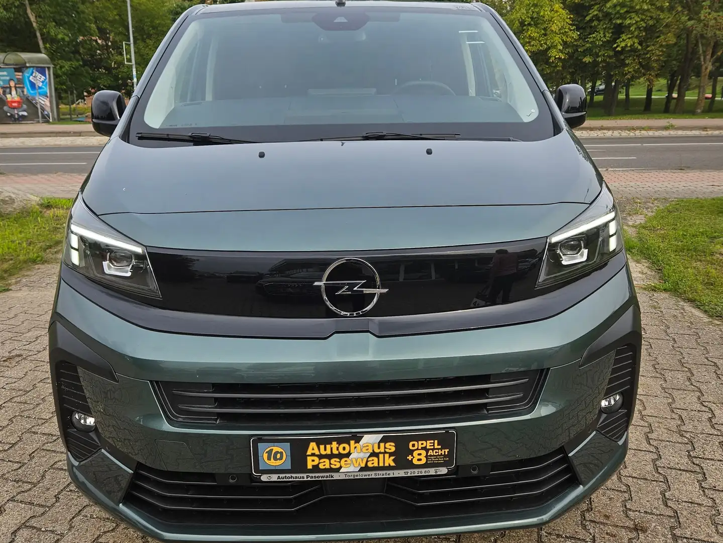 Opel Zafira Life GS LEDER AHK Standhzg. 6-Sitzer Massage LED Grün - 2