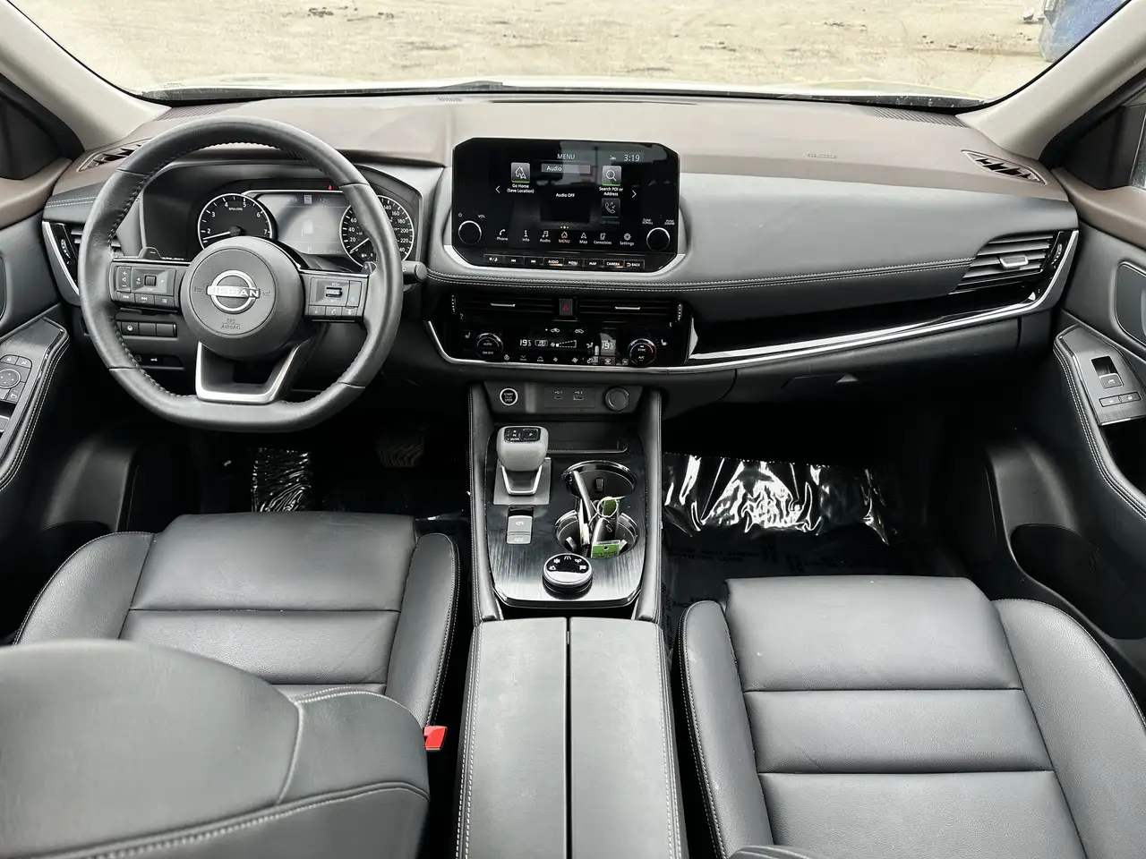 Nissan Rogue снимка Nissan Rogue