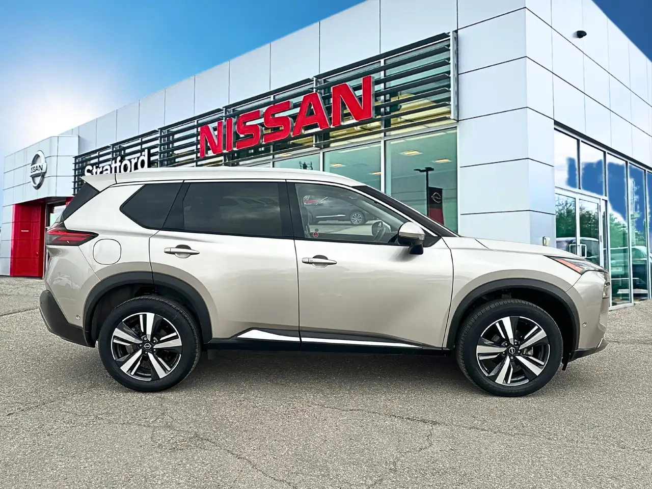 Nissan Rogue снимка Nissan Rogue