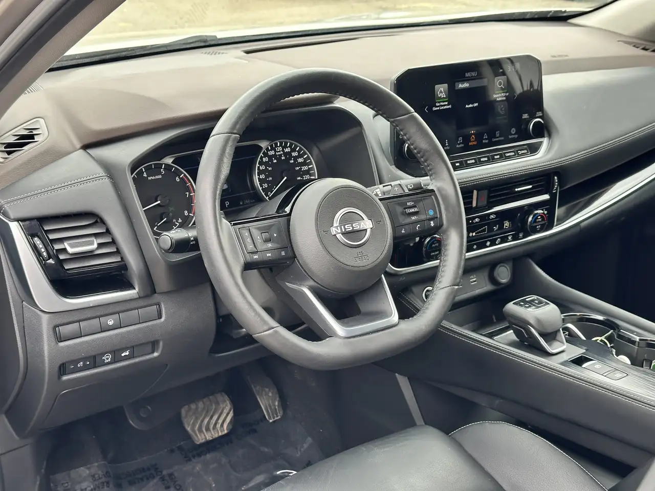 Nissan Rogue снимка Nissan Rogue