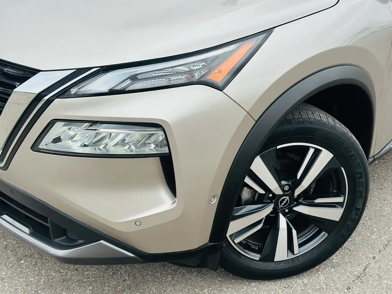 Nissan Rogue снимка Nissan Rogue