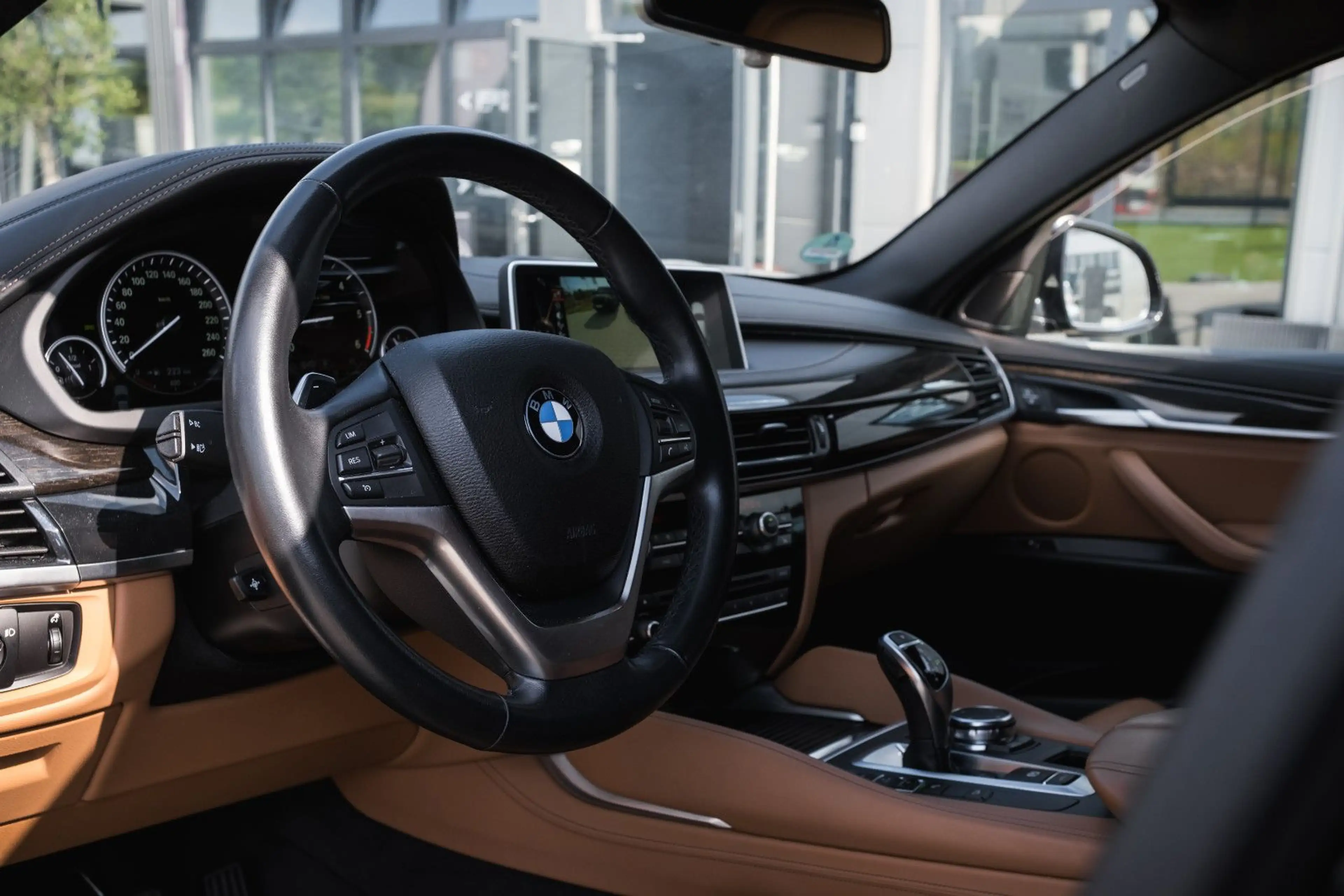 BMW X6 xDrive 40 d - Nappa - HUD - AHK - InnoPaket — photo 6