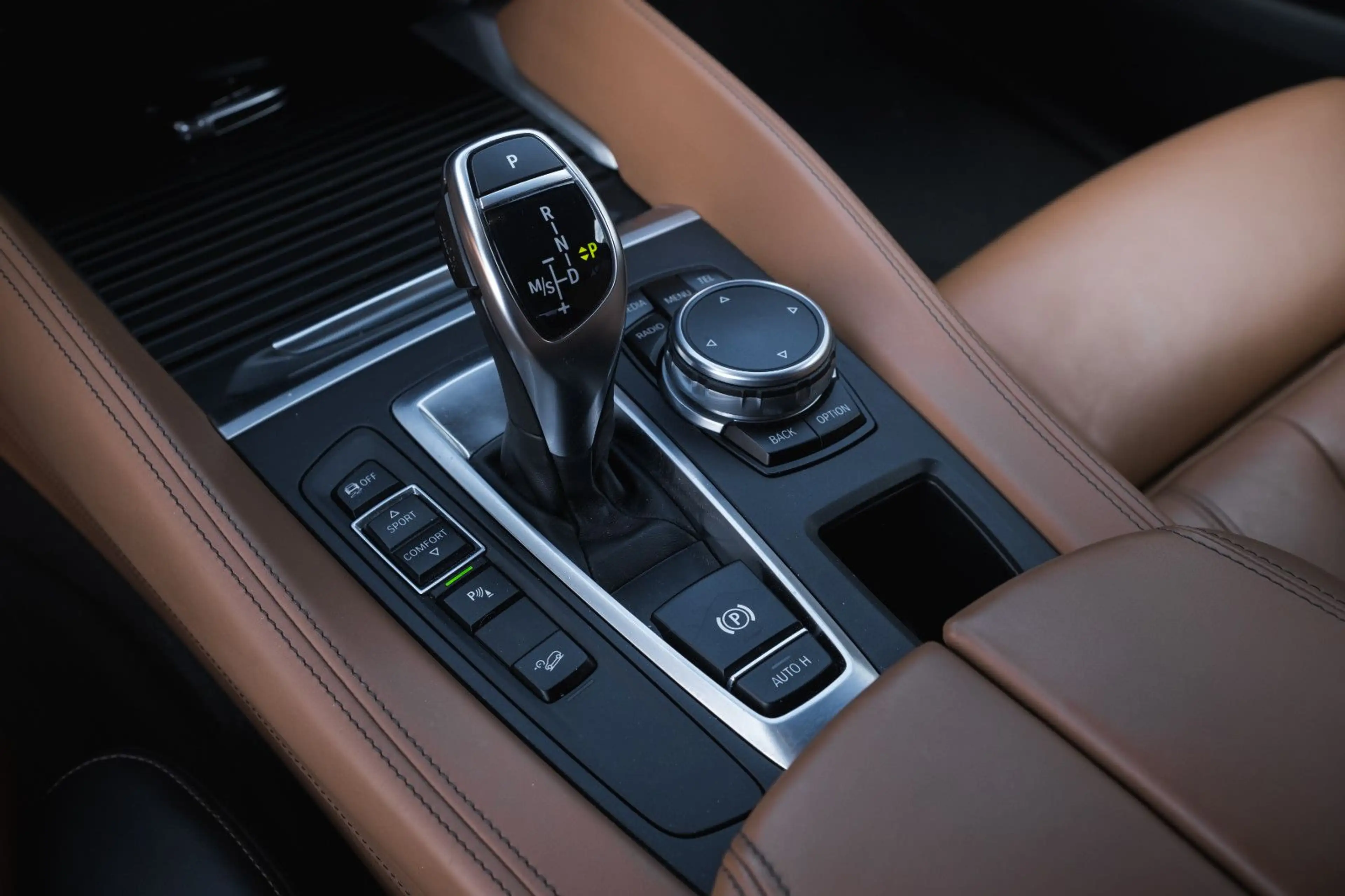 BMW X6 xDrive 40 d - Nappa - HUD - AHK - InnoPaket — photo 12