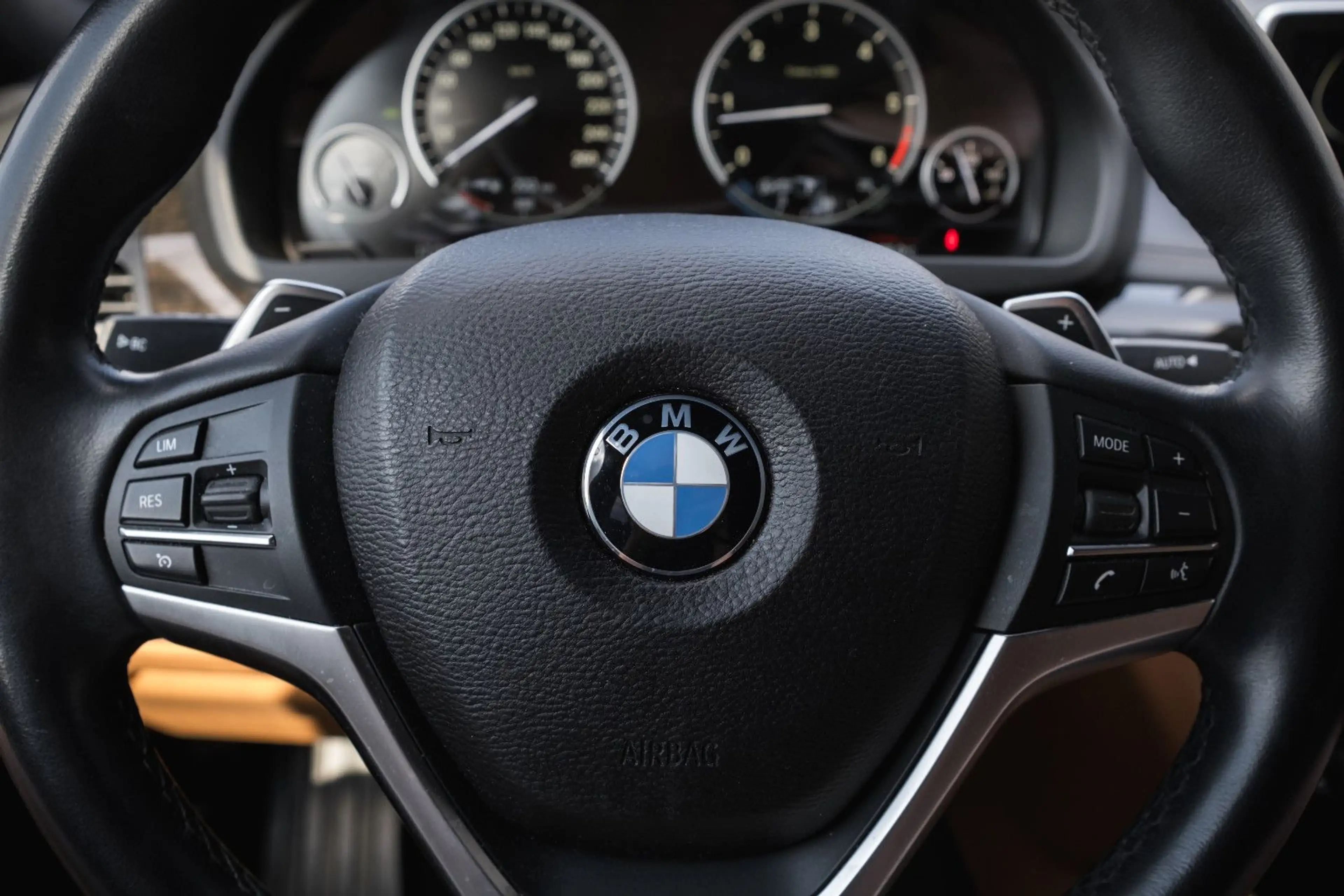 BMW X6 xDrive 40 d - Nappa - HUD - AHK - InnoPaket — photo 7