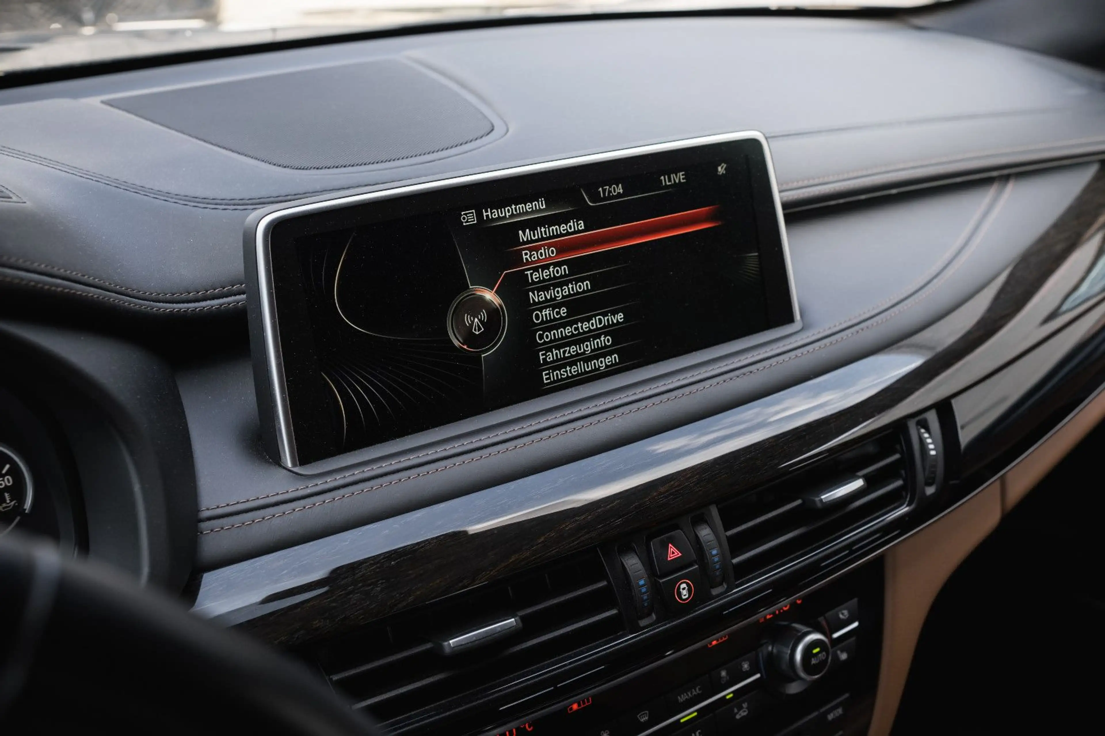BMW X6 xDrive 40 d - Nappa - HUD - AHK - InnoPaket — photo 9