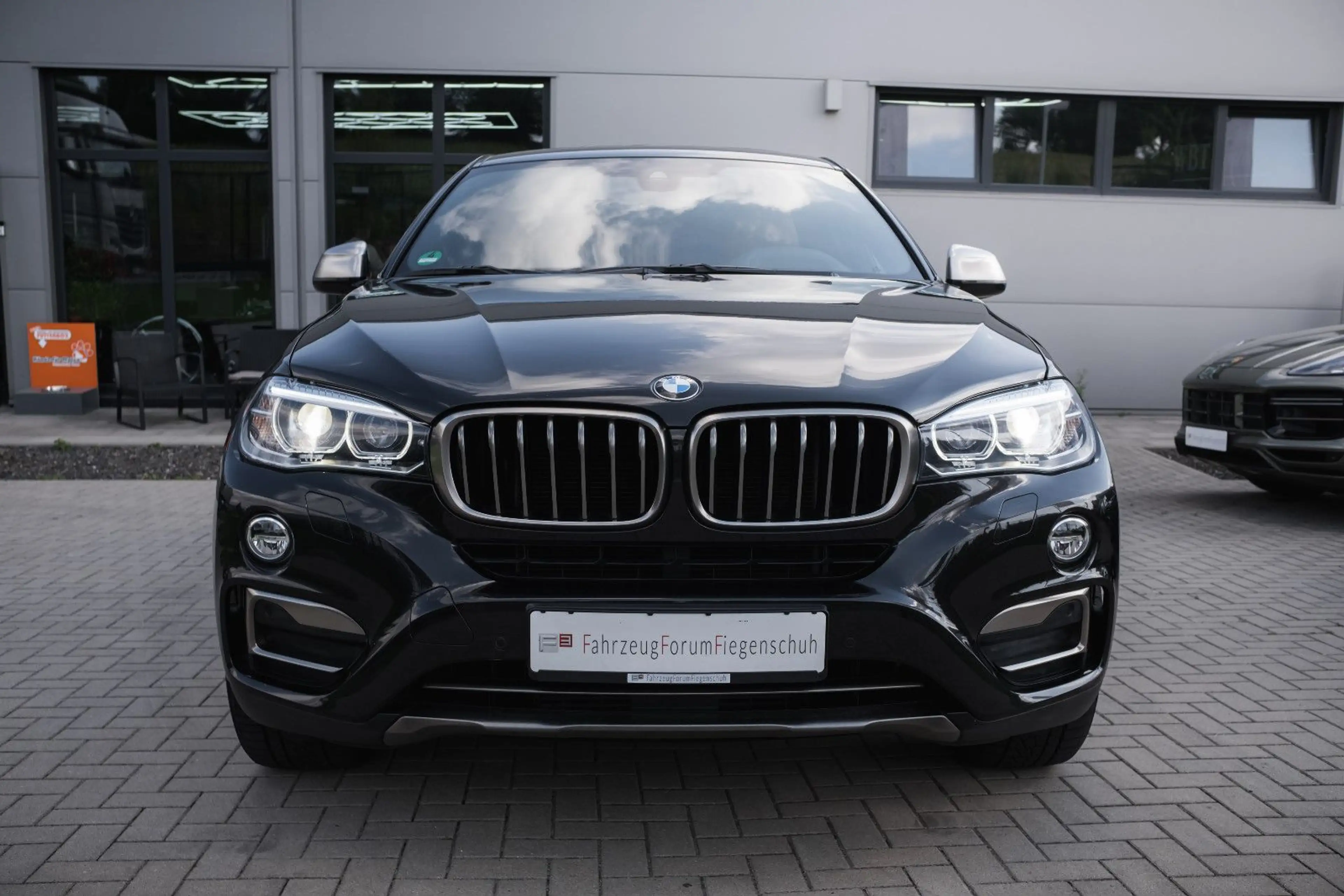 BMW X6 xDrive 40 d - Nappa - HUD - AHK - InnoPaket — photo 3