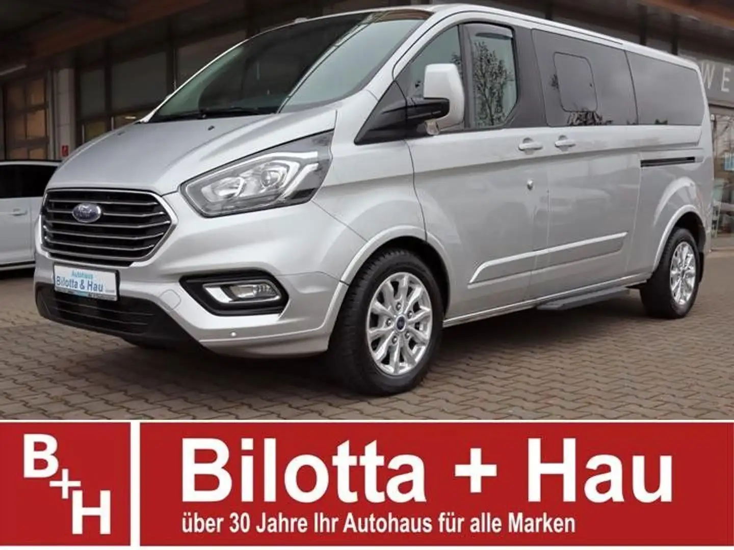 Ford Tourneo Custom 320 L2 Titanium Automatik !Navi! Silber - 1