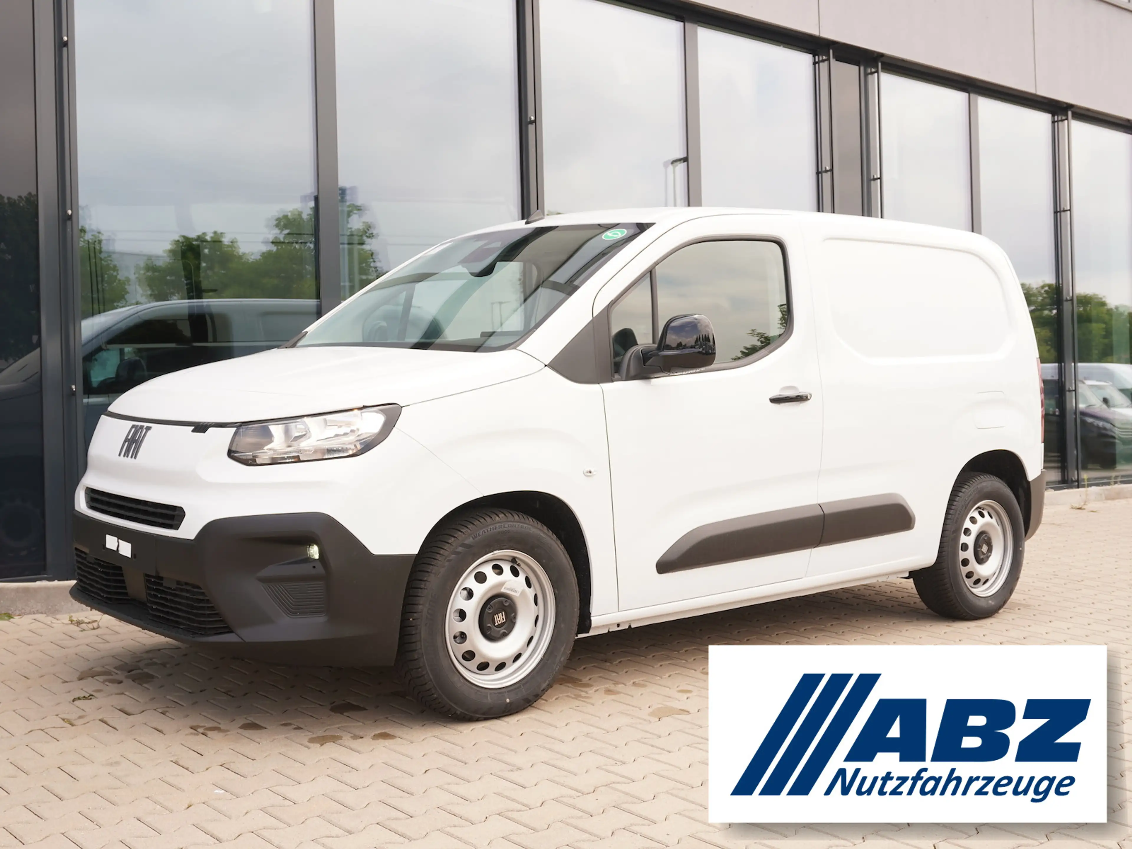Fiat E-Doblo L1 50 kW/h / Wärmepumpe + Holzboden