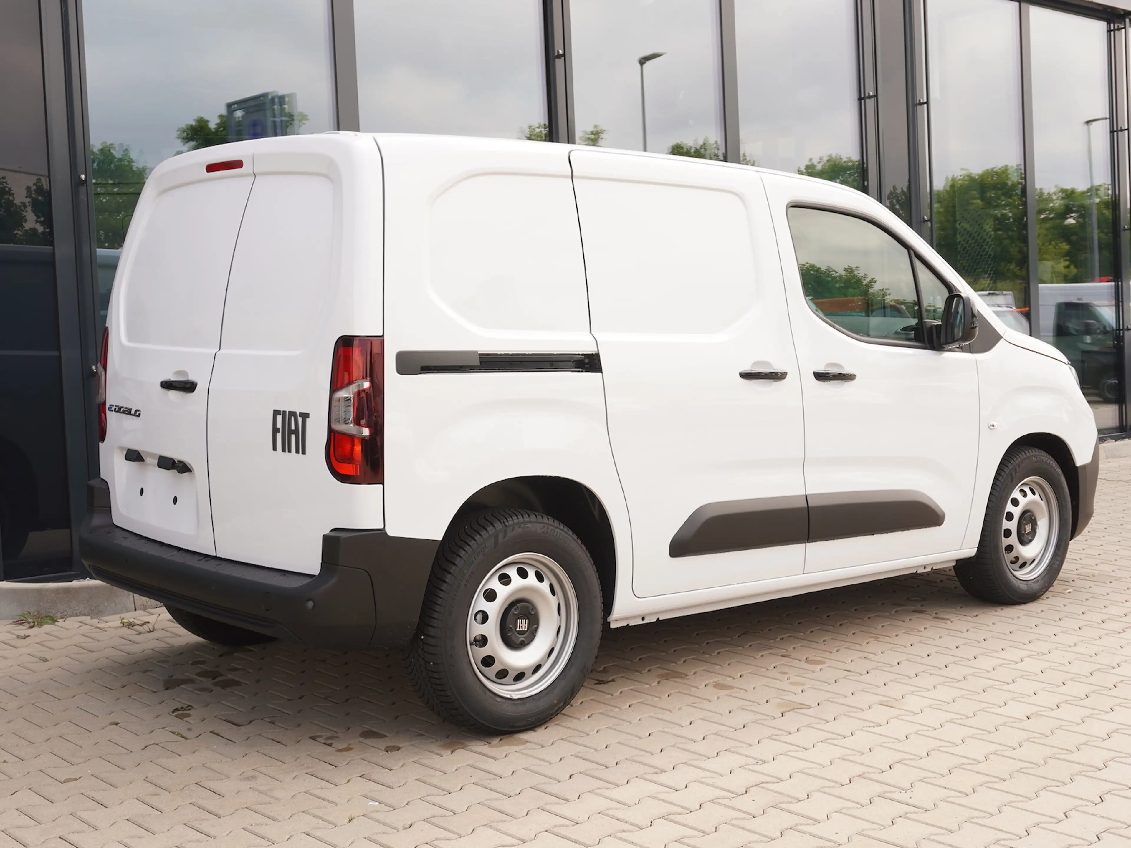 Fiat E-Doblo L1 50 kW/h / Wärmepumpe + Holzboden — photo 2