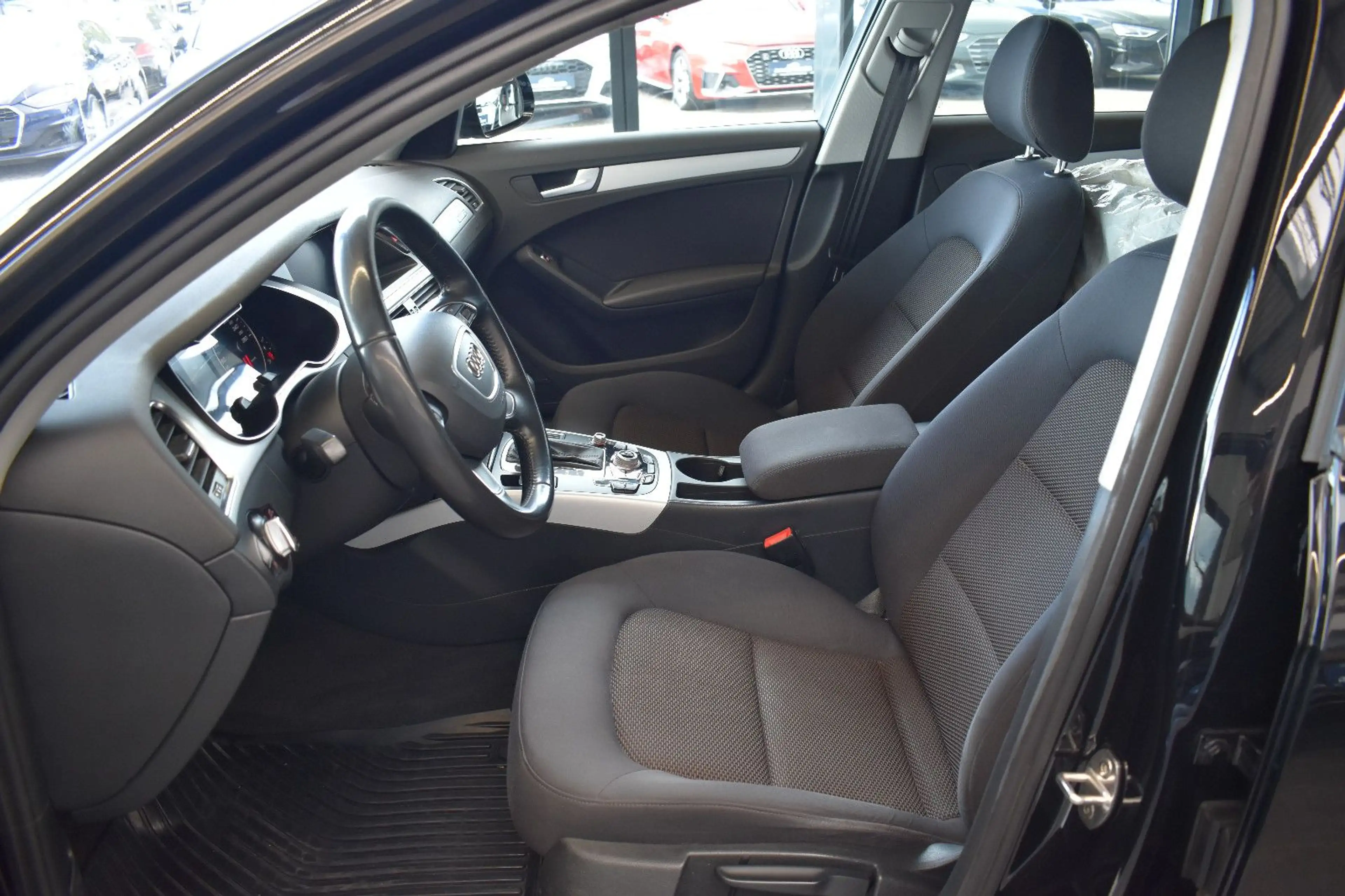 Audi A4 allroad 2.0TDI Quattro S-tronic XenonPlus~AHK — photo 8
