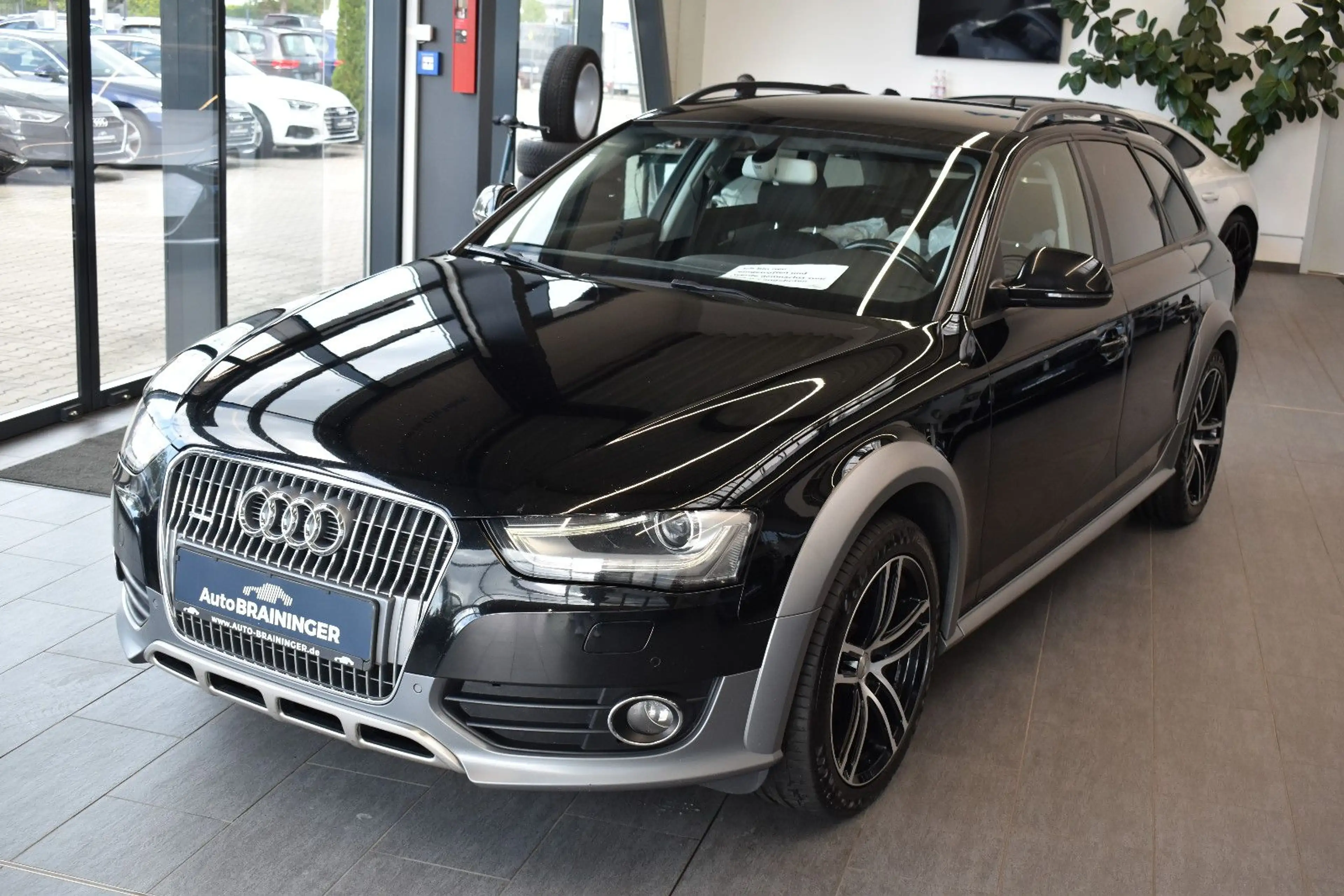 Audi A4 allroad 2.0TDI Quattro S-tronic XenonPlus~AHK — photo 4