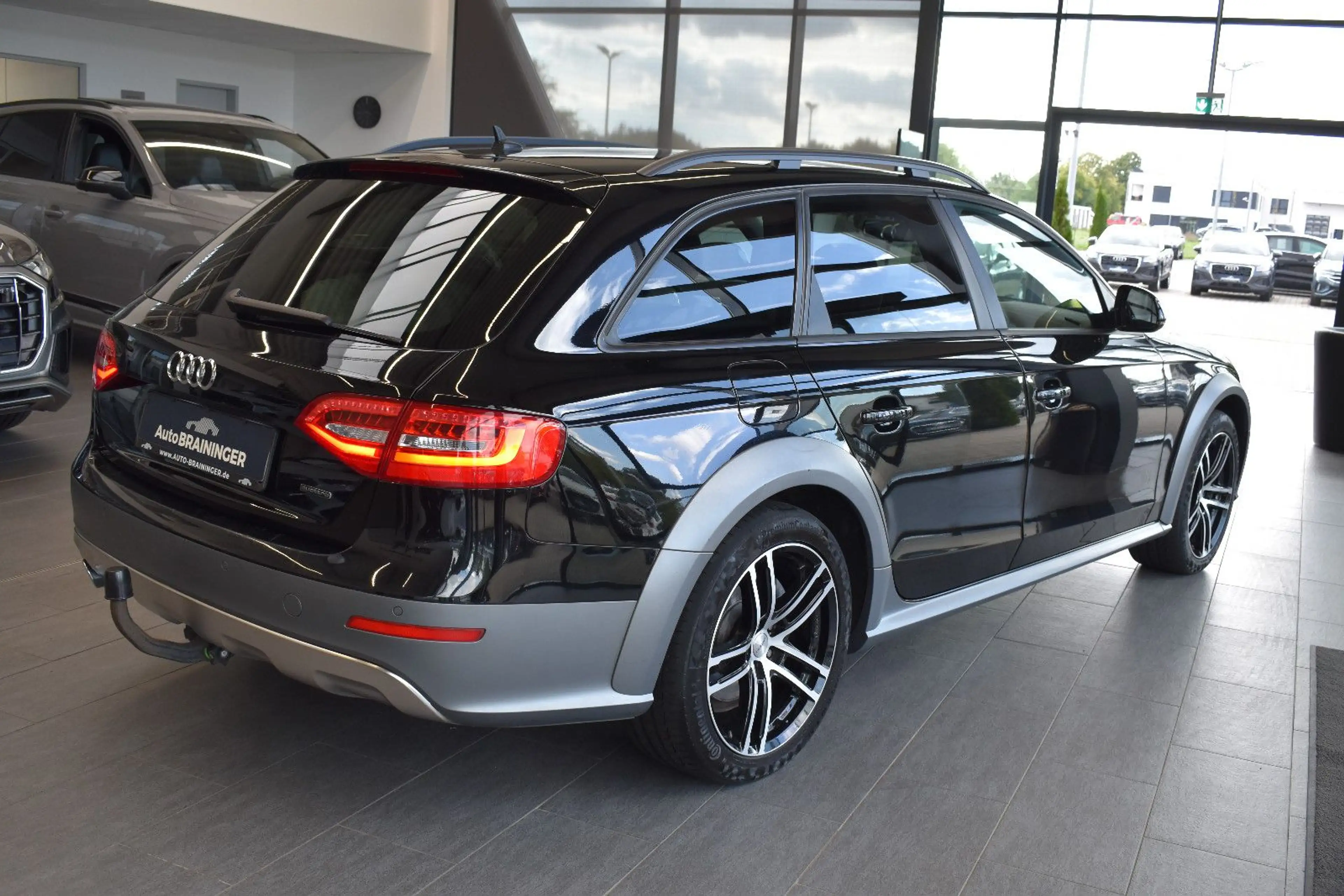 Audi A4 allroad 2.0TDI Quattro S-tronic XenonPlus~AHK — photo 2