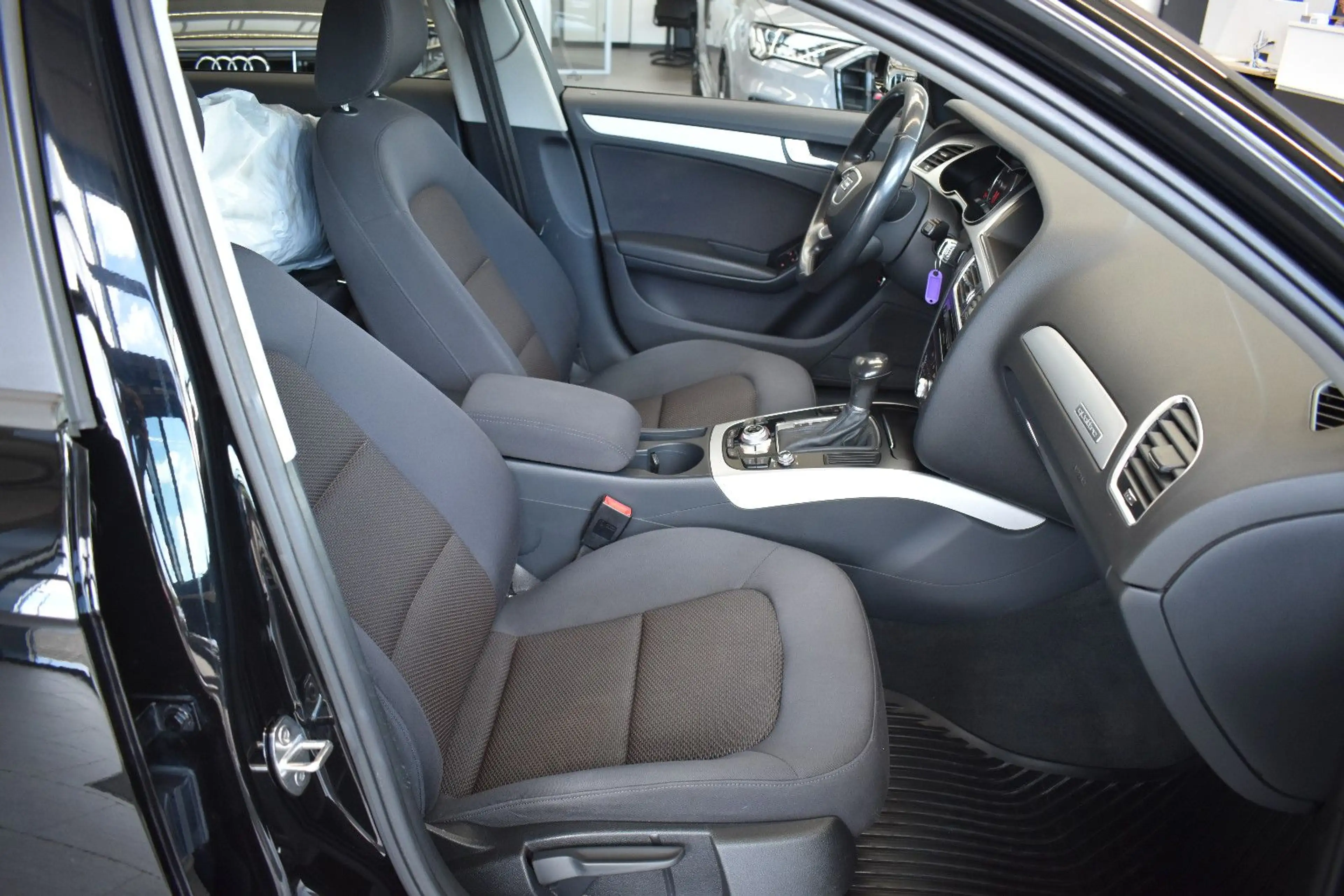Audi A4 allroad 2.0TDI Quattro S-tronic XenonPlus~AHK — photo 9