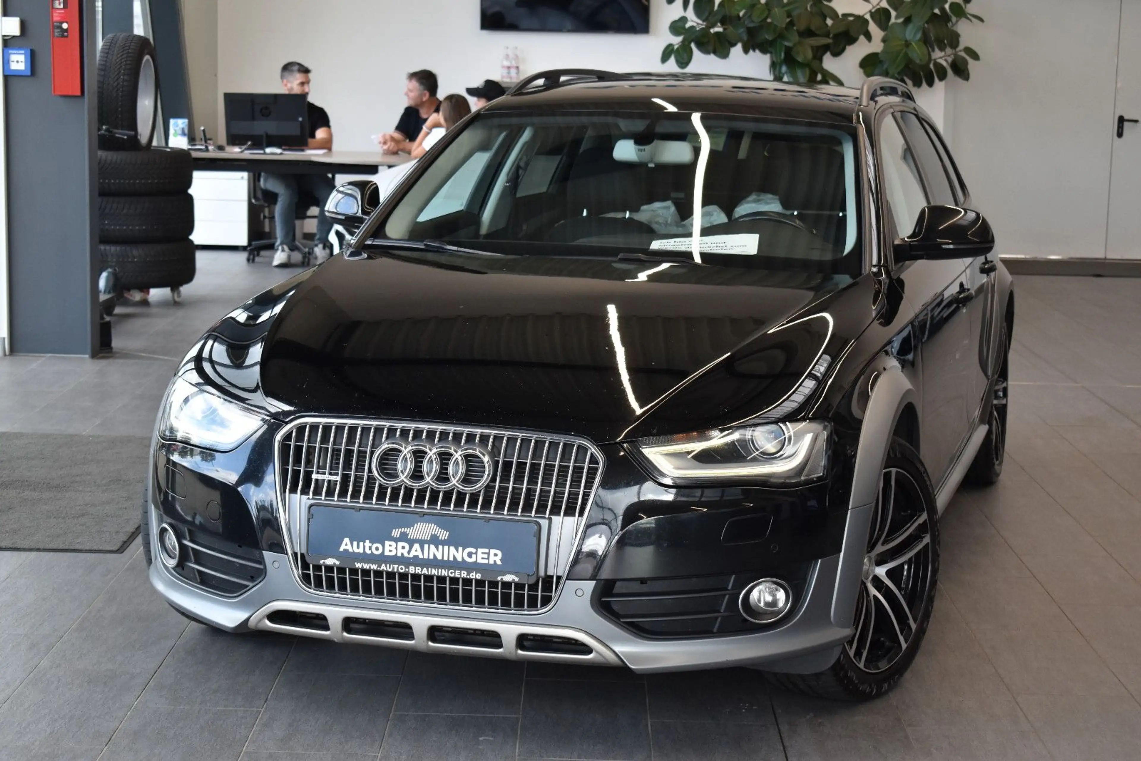 Audi A4 allroad 2.0TDI Quattro S-tronic XenonPlus~AHK