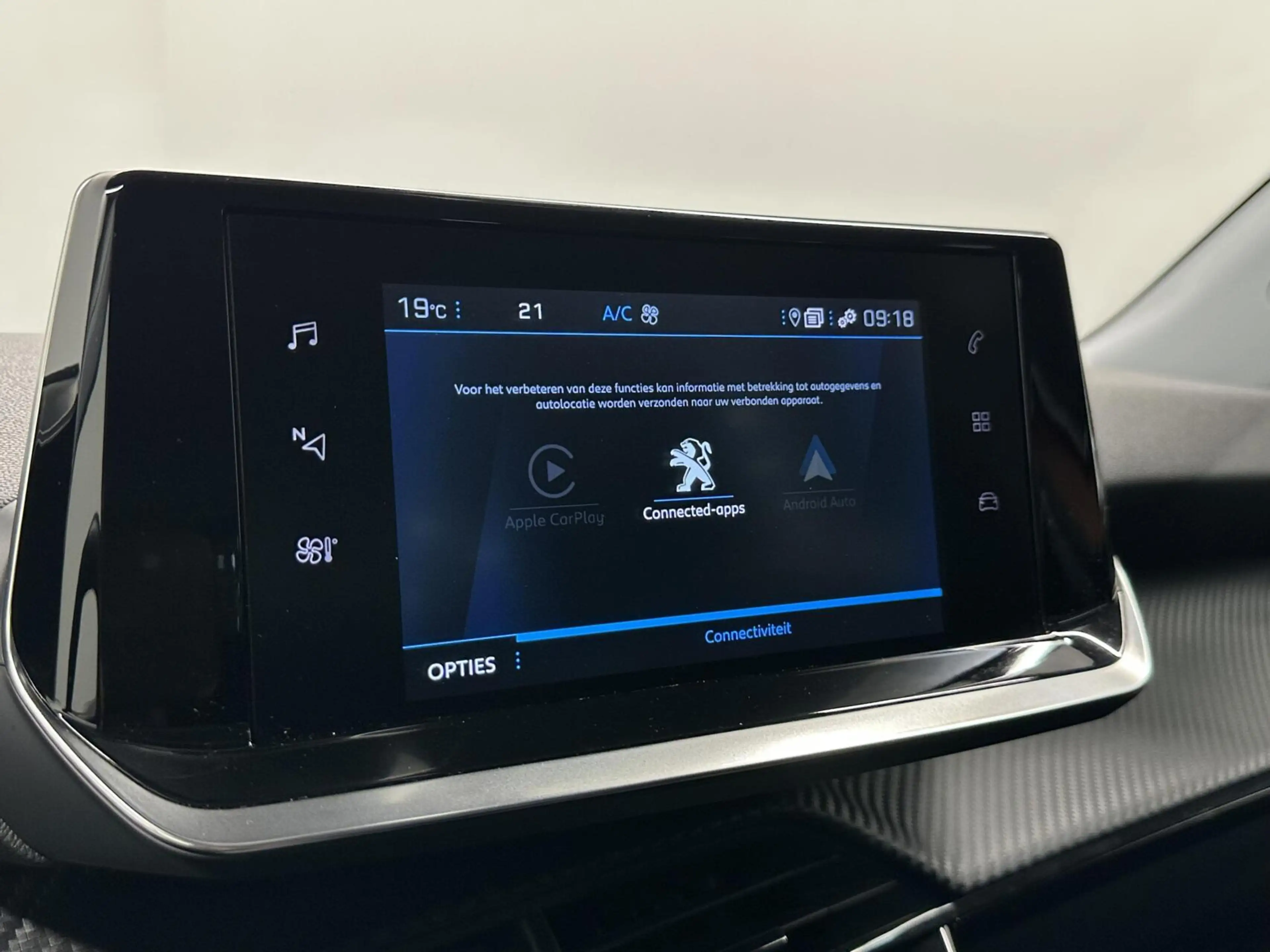 Peugeot 2008 1.2 PureTech Active Pack NAVIGATIE CARPLAY CRUISE — photo 32