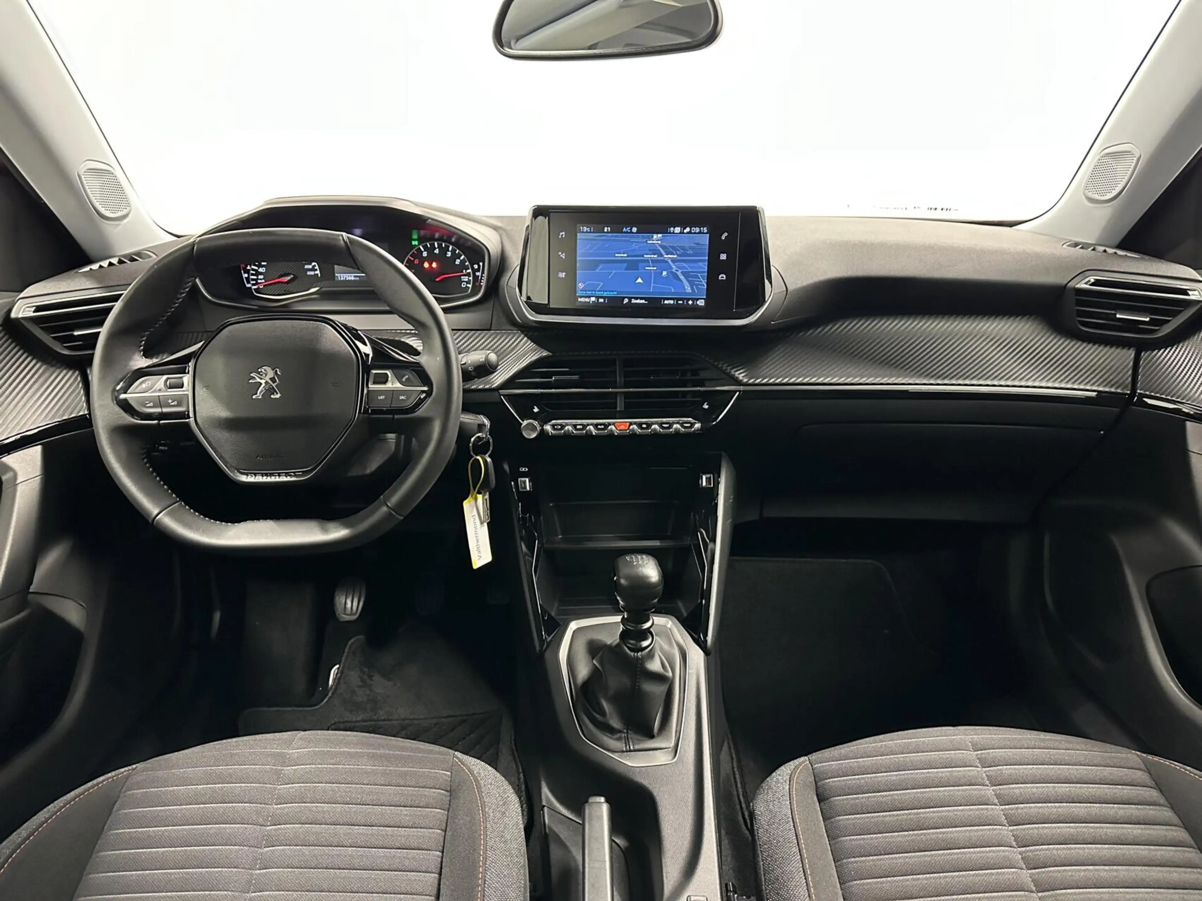 Peugeot 2008 1.2 PureTech Active Pack NAVIGATIE CARPLAY CRUISE — photo 2