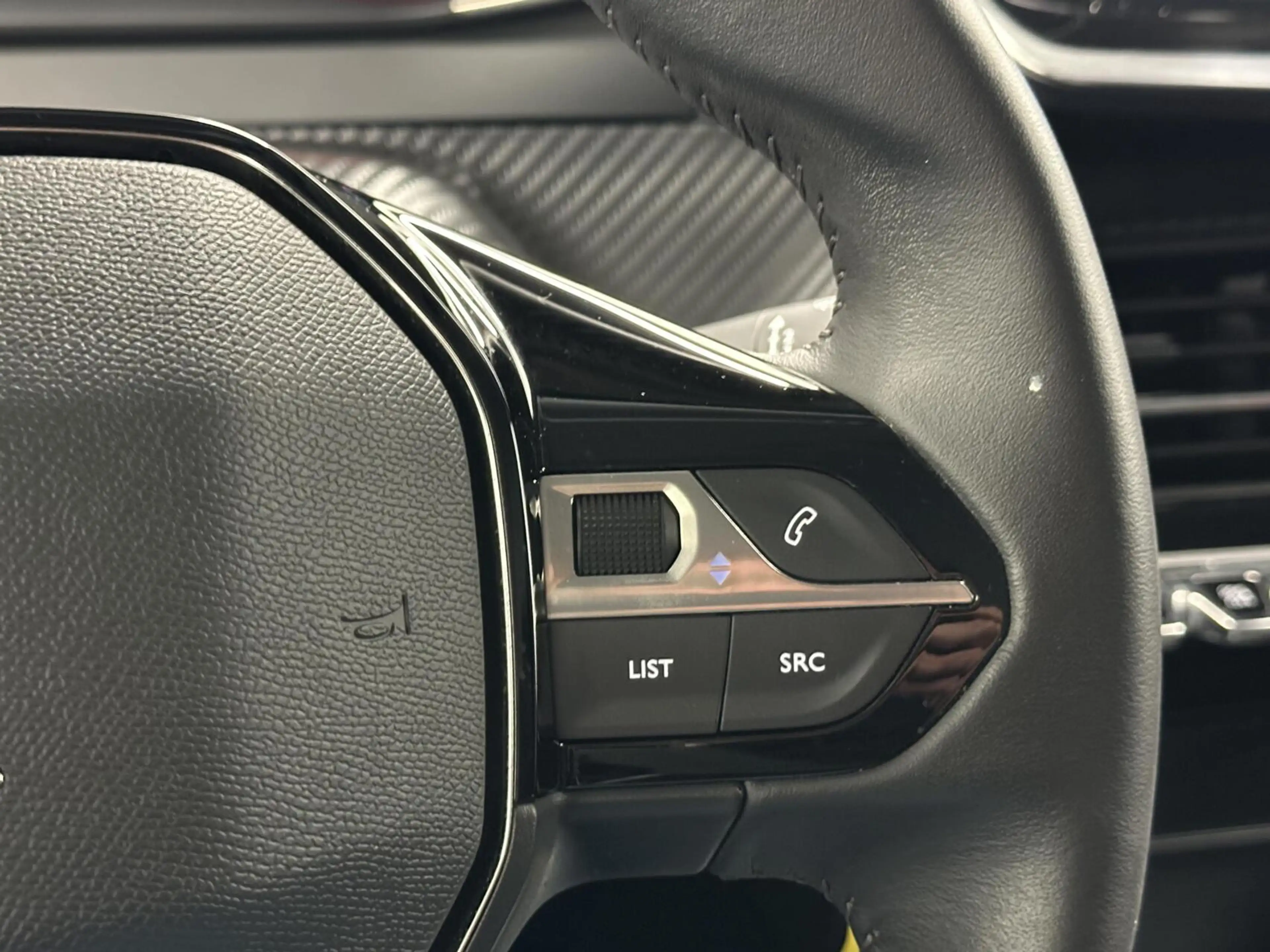 Peugeot 2008 1.2 PureTech Active Pack NAVIGATIE CARPLAY CRUISE — photo 20