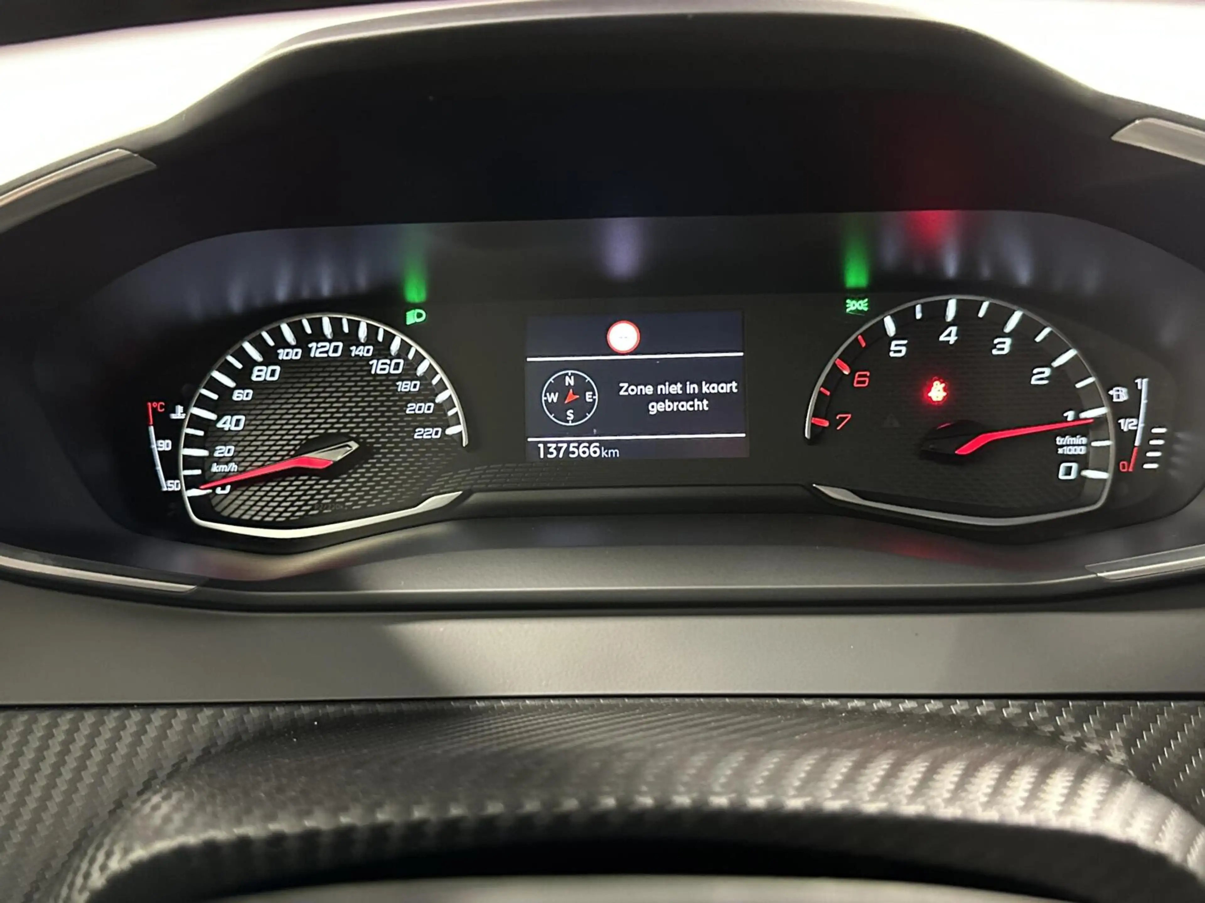 Peugeot 2008 1.2 PureTech Active Pack NAVIGATIE CARPLAY CRUISE — photo 28