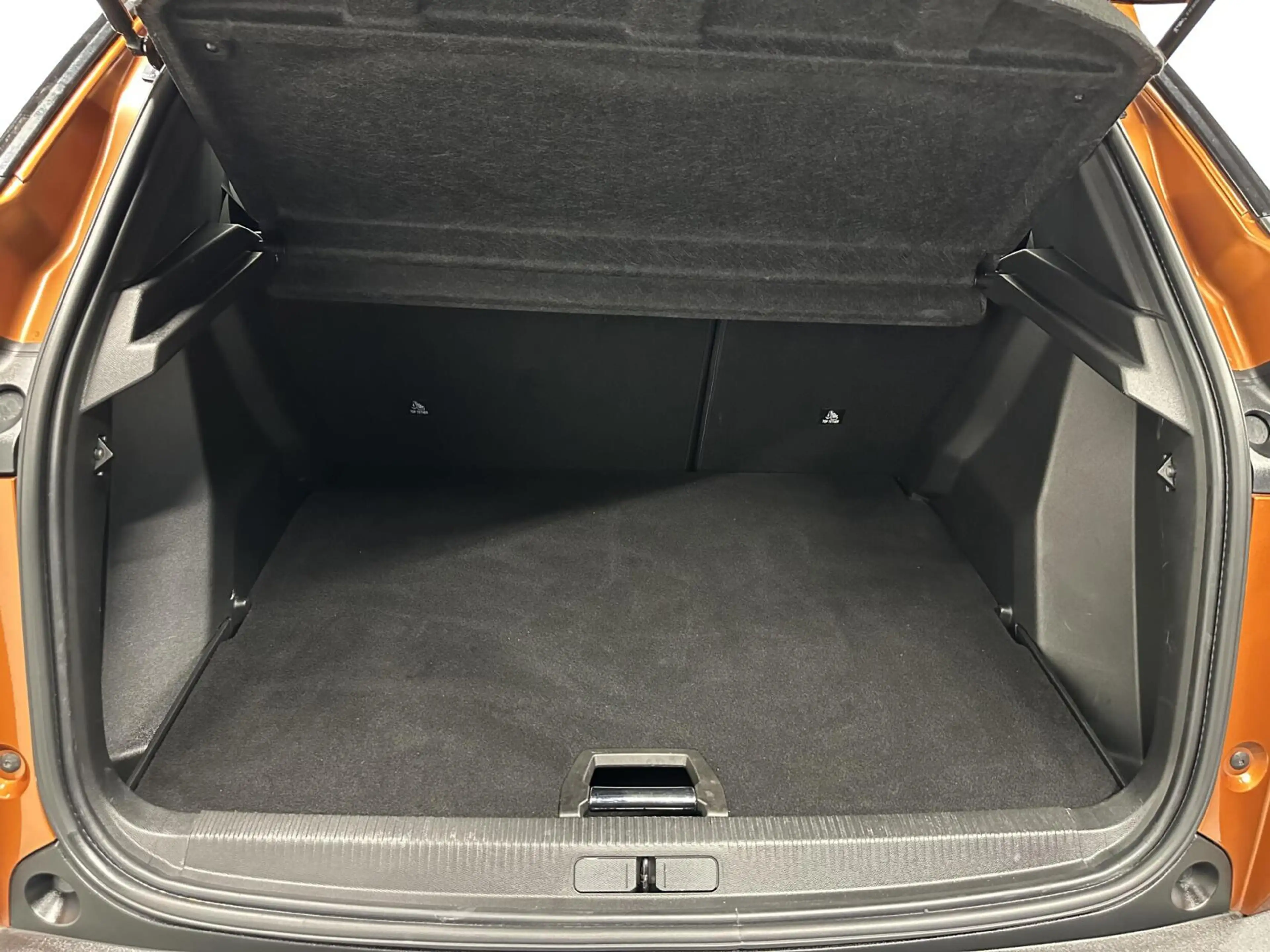 Peugeot 2008 1.2 PureTech Active Pack NAVIGATIE CARPLAY CRUISE — photo 41