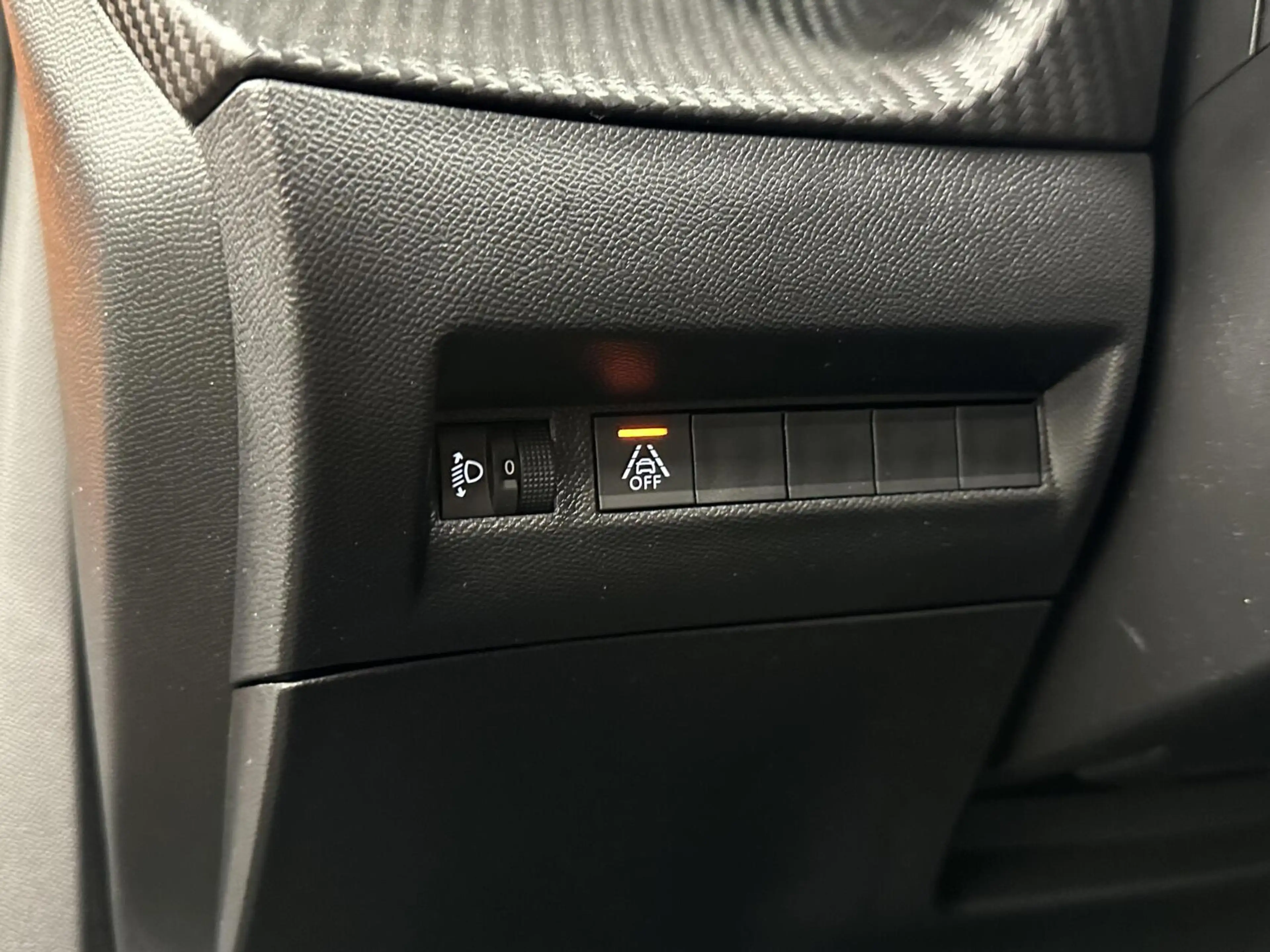 Peugeot 2008 1.2 PureTech Active Pack NAVIGATIE CARPLAY CRUISE — photo 16