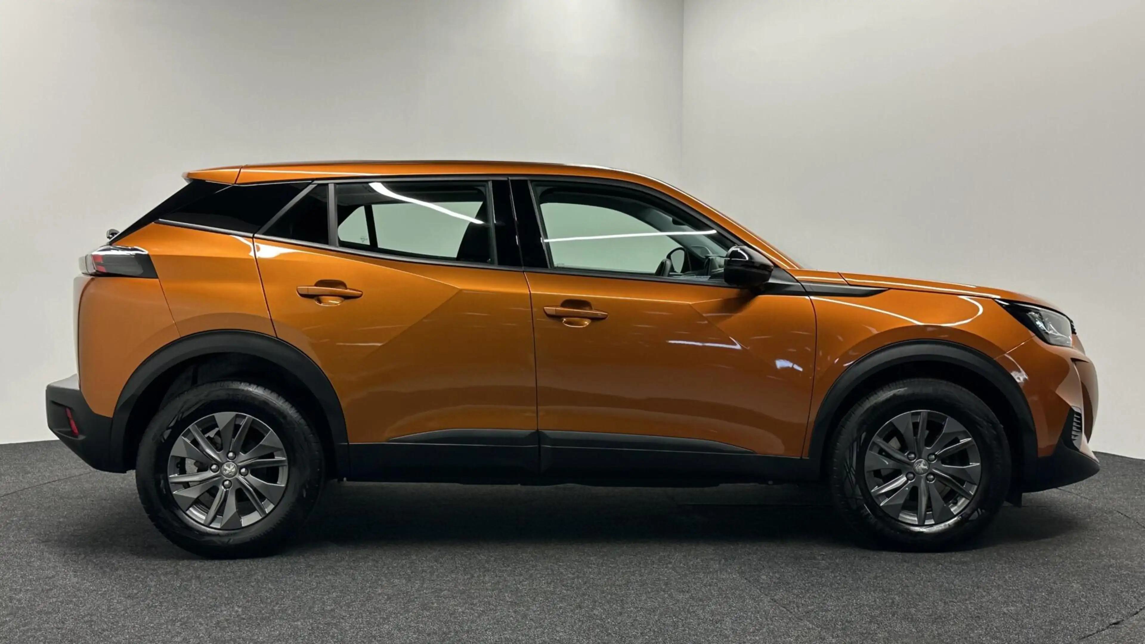 Peugeot 2008 1.2 PureTech Active Pack NAVIGATIE CARPLAY CRUISE — photo 9