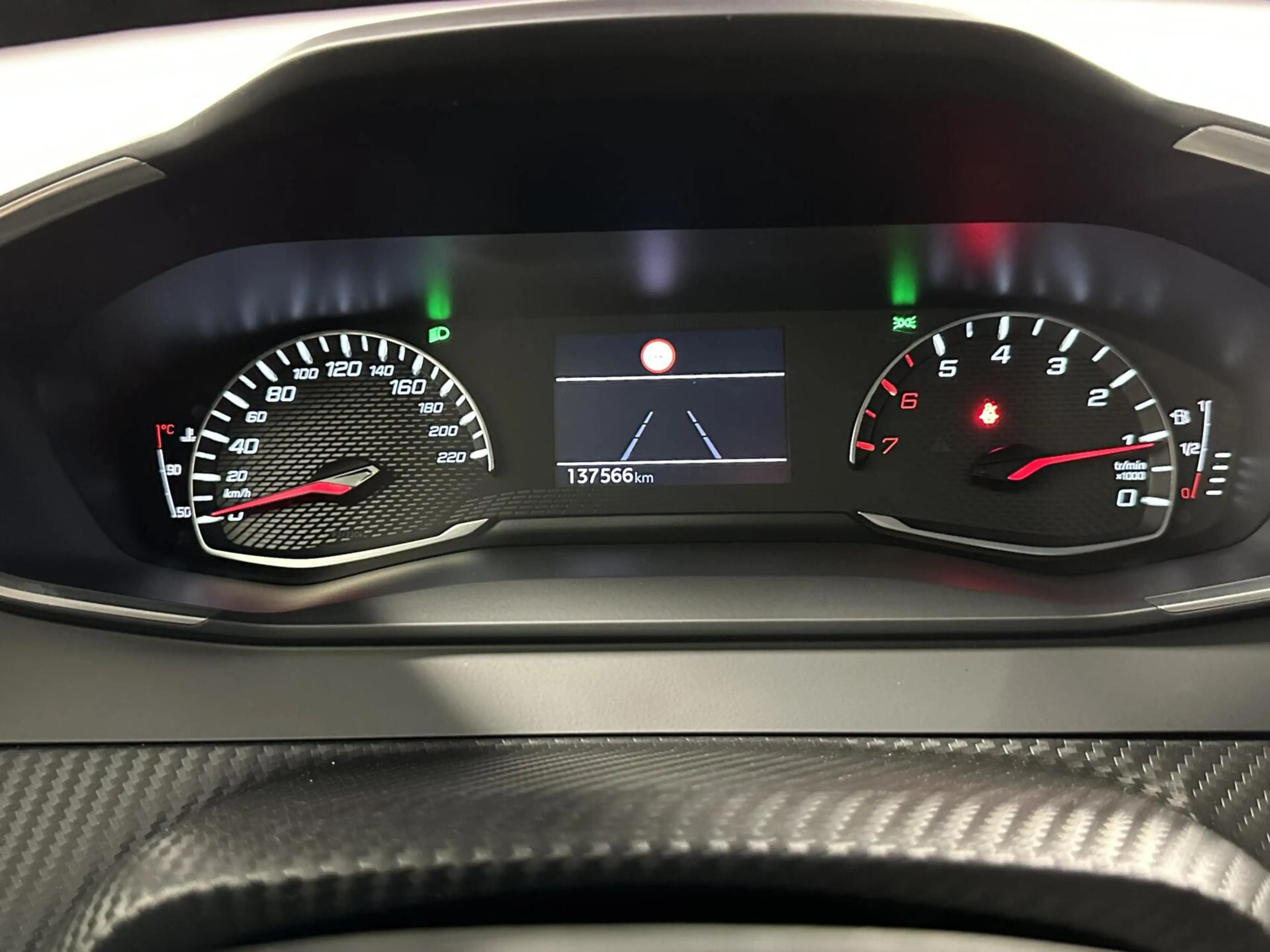 Peugeot 2008 1.2 PureTech Active Pack NAVIGATIE CARPLAY CRUISE — photo 27