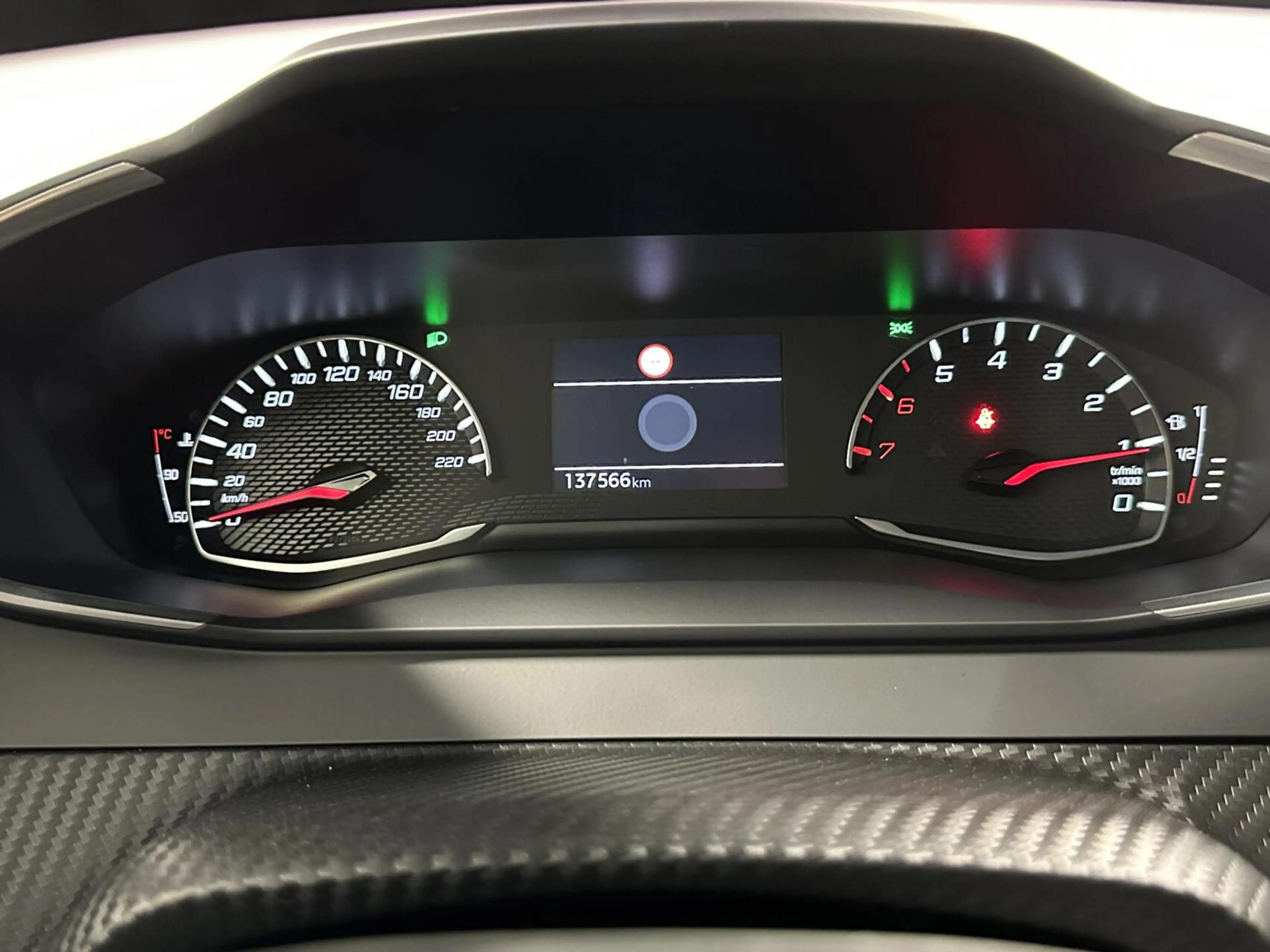 Peugeot 2008 1.2 PureTech Active Pack NAVIGATIE CARPLAY CRUISE — photo 26