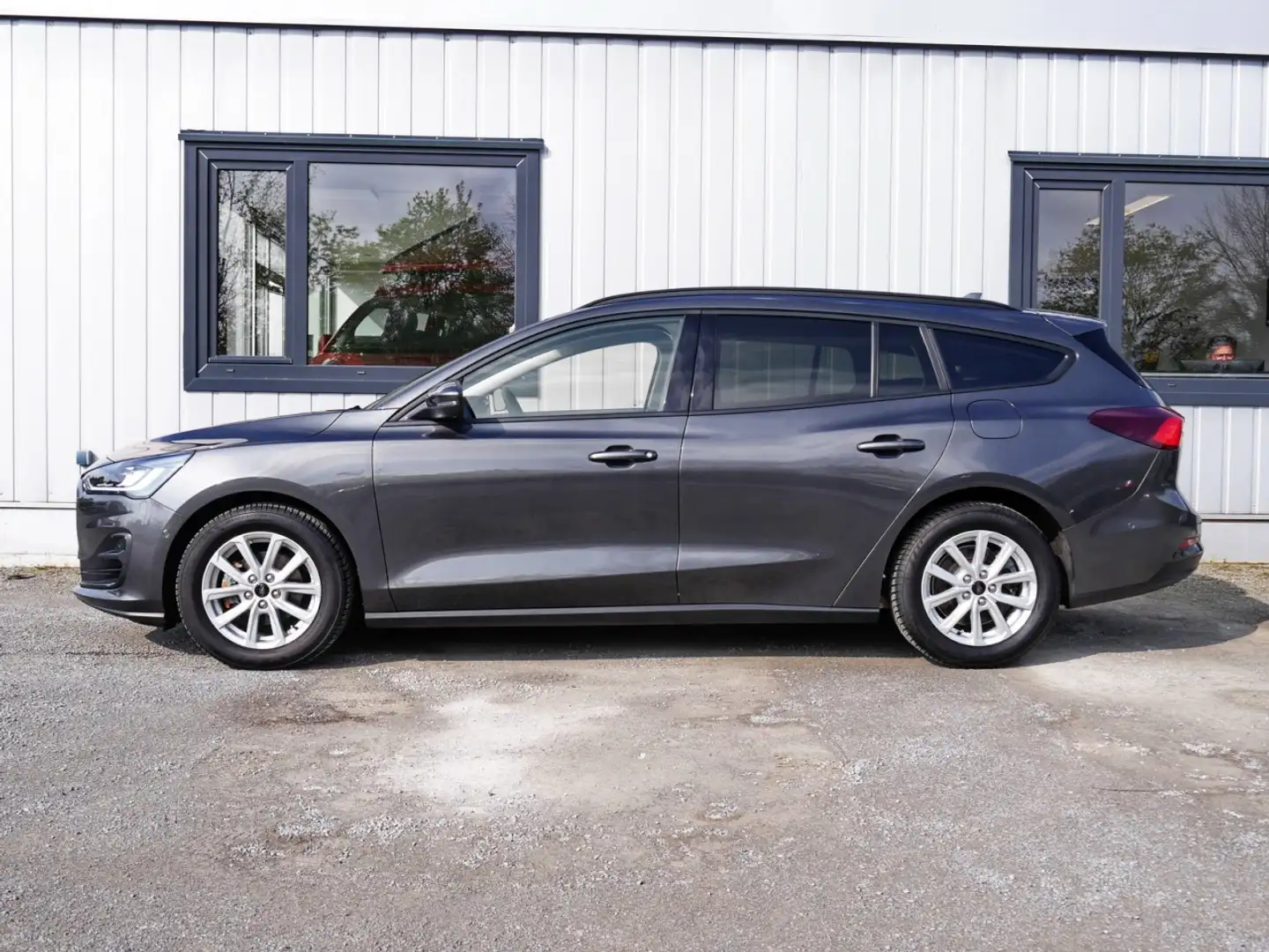 Ford Focus Cool+Connect 1.0 EB Navi+Alu+Winter-Paket Klima Grijs - 2