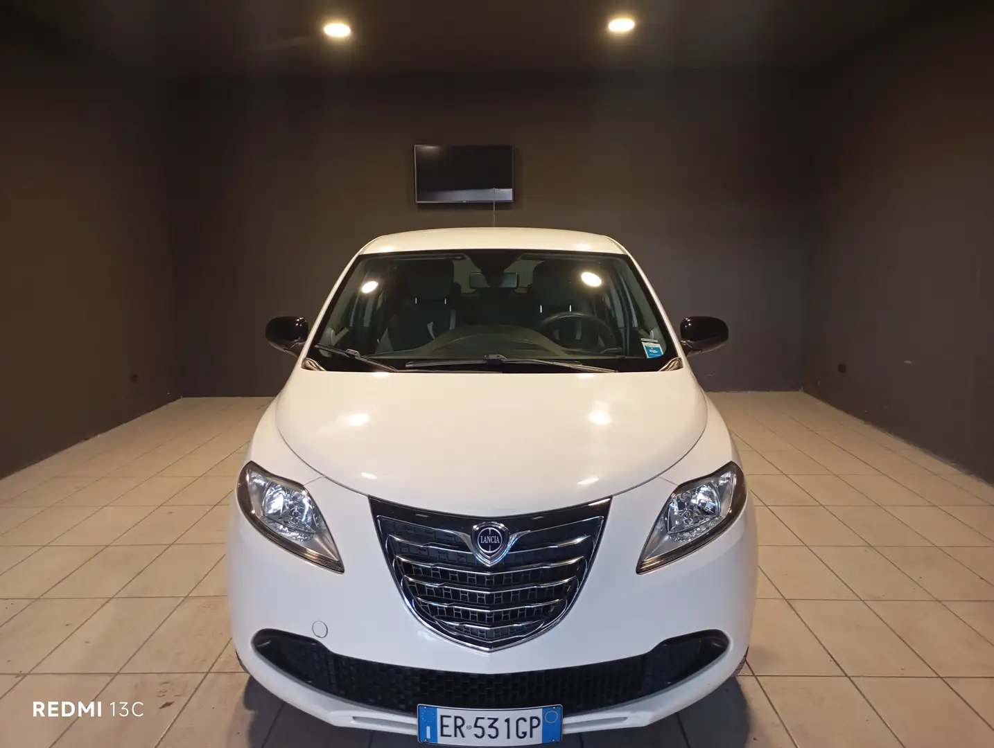 Lancia Ypsilon Ypsilon III 2013 1.2 8v Gold ecochic Gpl 69cv Weiß - 2