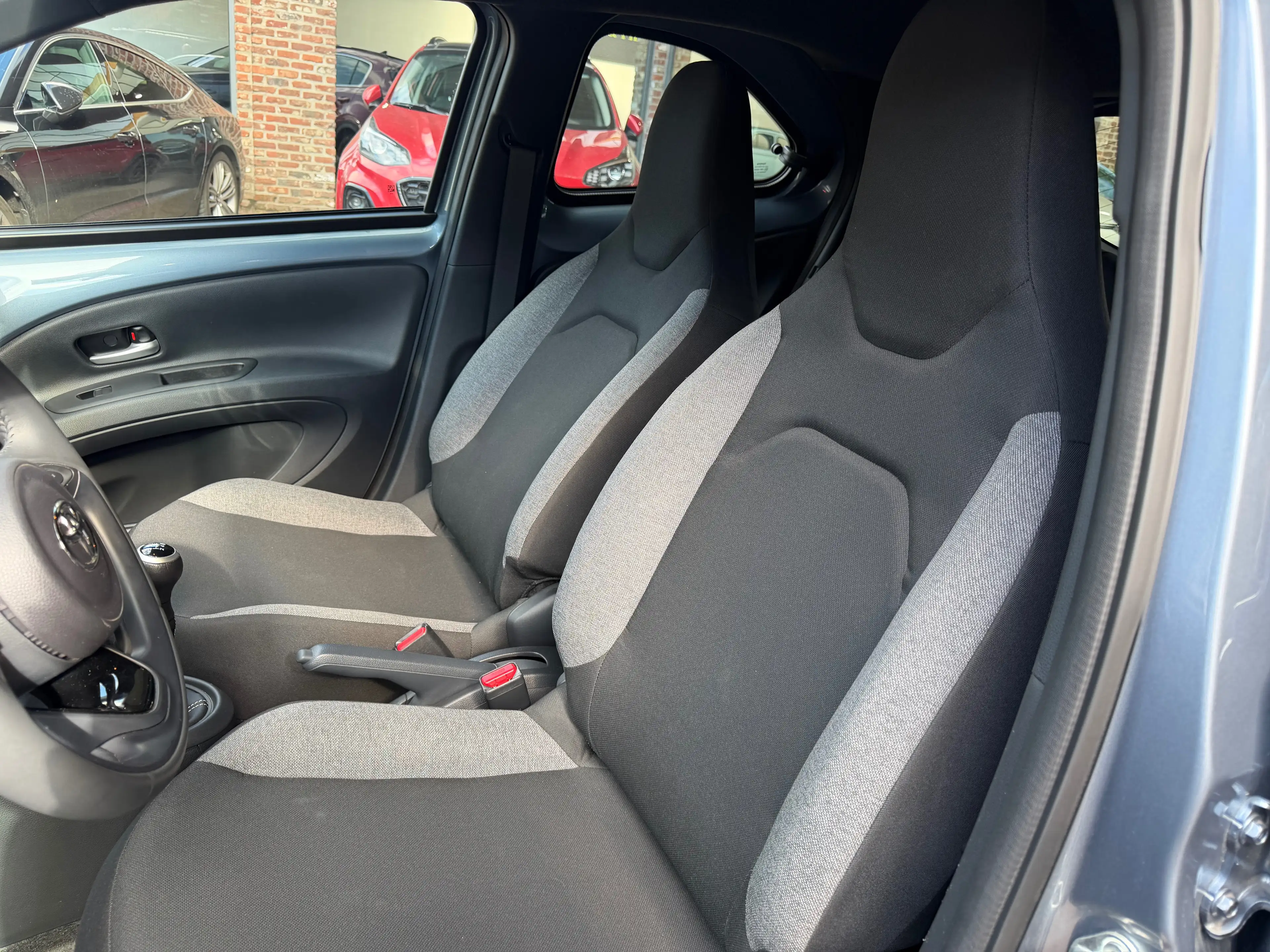 Toyota Aygo X X PLAY **GSM 0475323828**10 ANS GARANTIE — photo 11