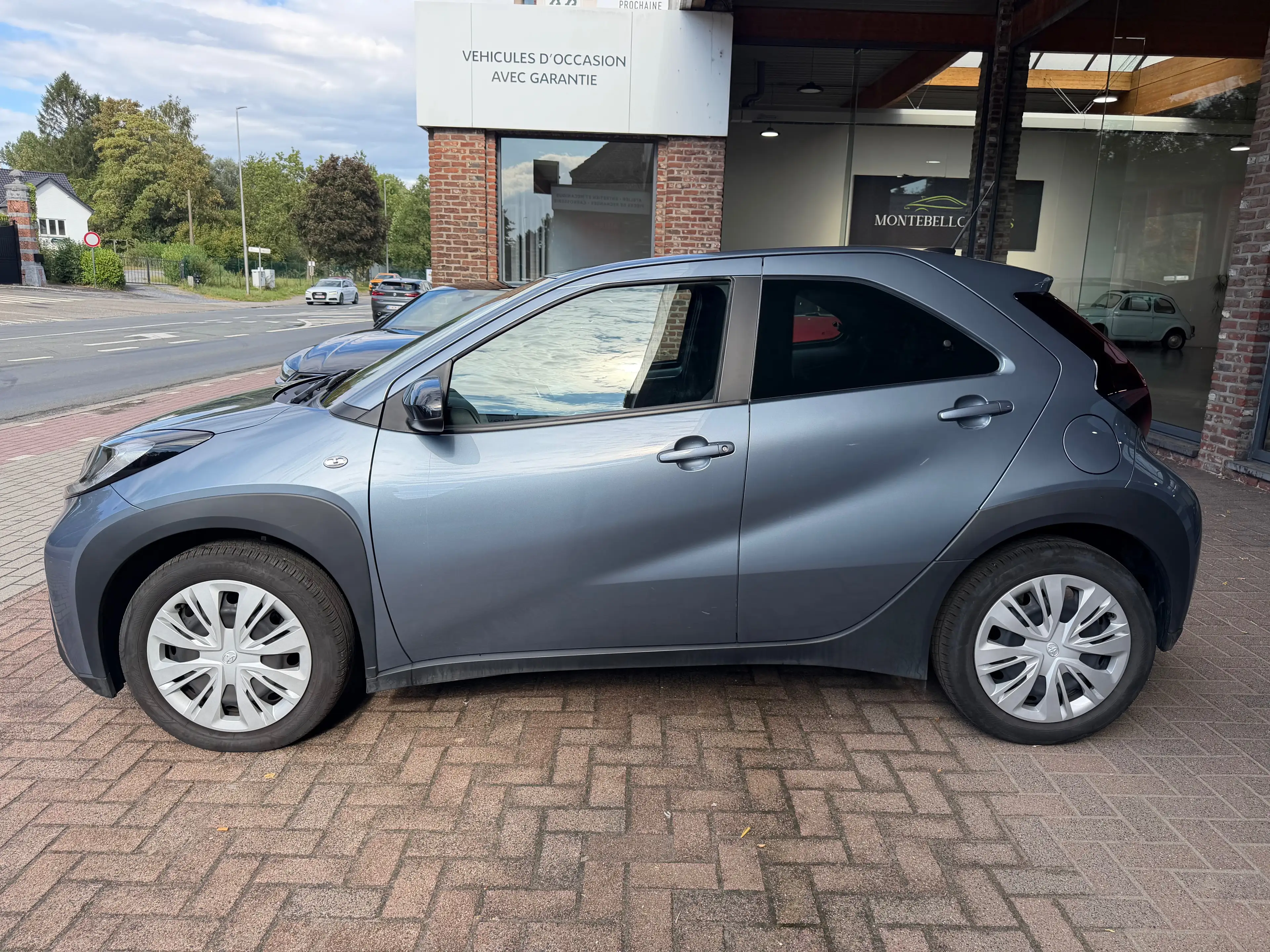 Toyota Aygo X X PLAY **GSM 0475323828**10 ANS GARANTIE