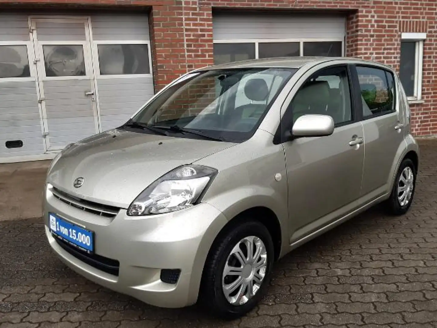 Daihatsu Sirion 5T Beige - 1