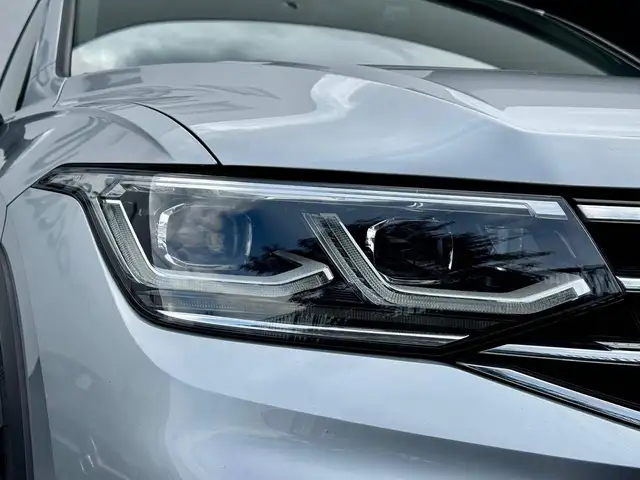 Volkswagen Tiguan view 2