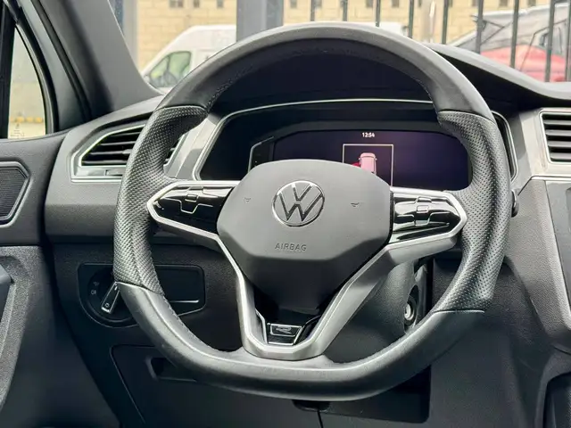Volkswagen Tiguan view 10