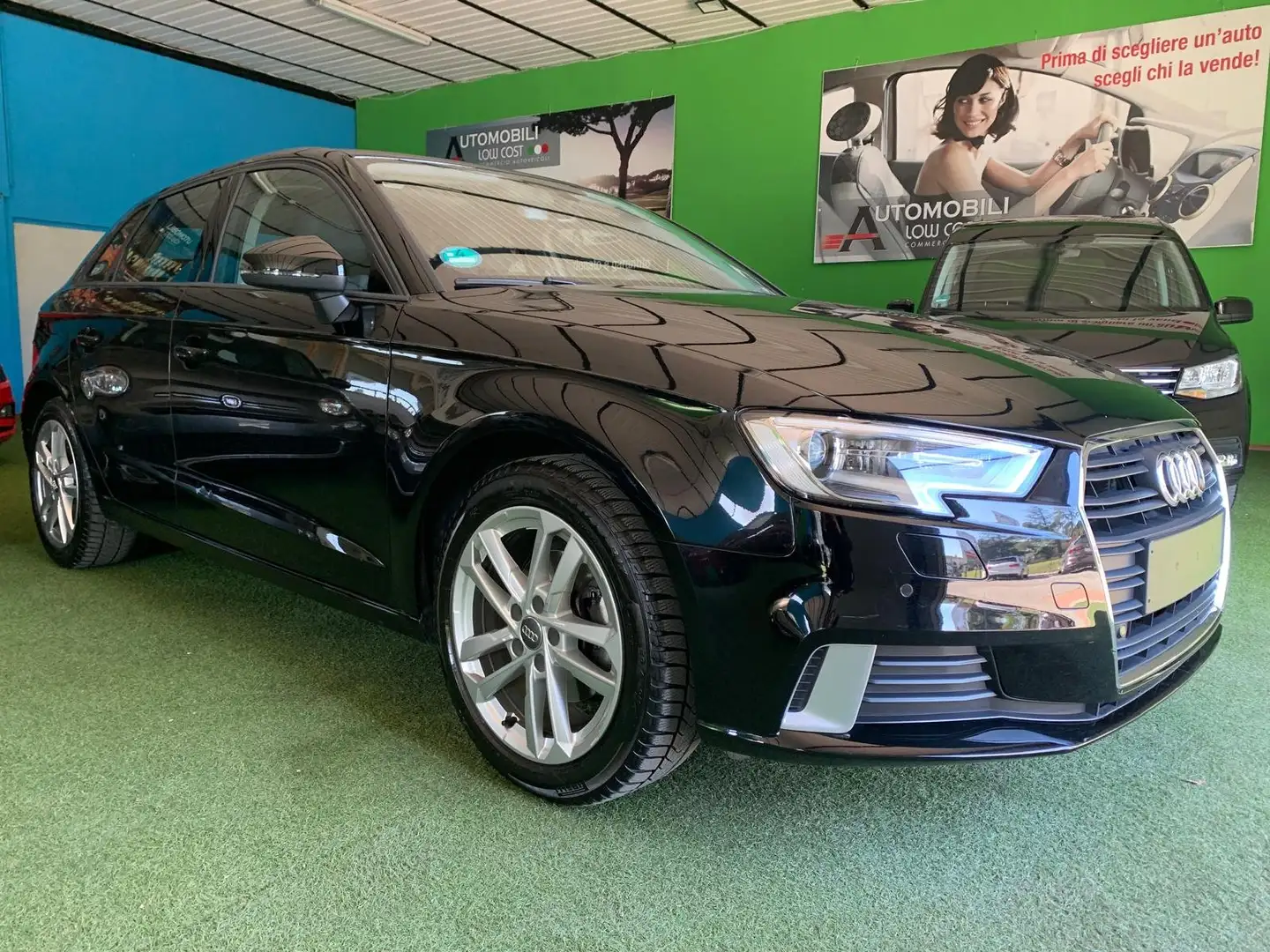 Audi A3 Sportback 30 1.5 g-tron s-tronic Noir - 1